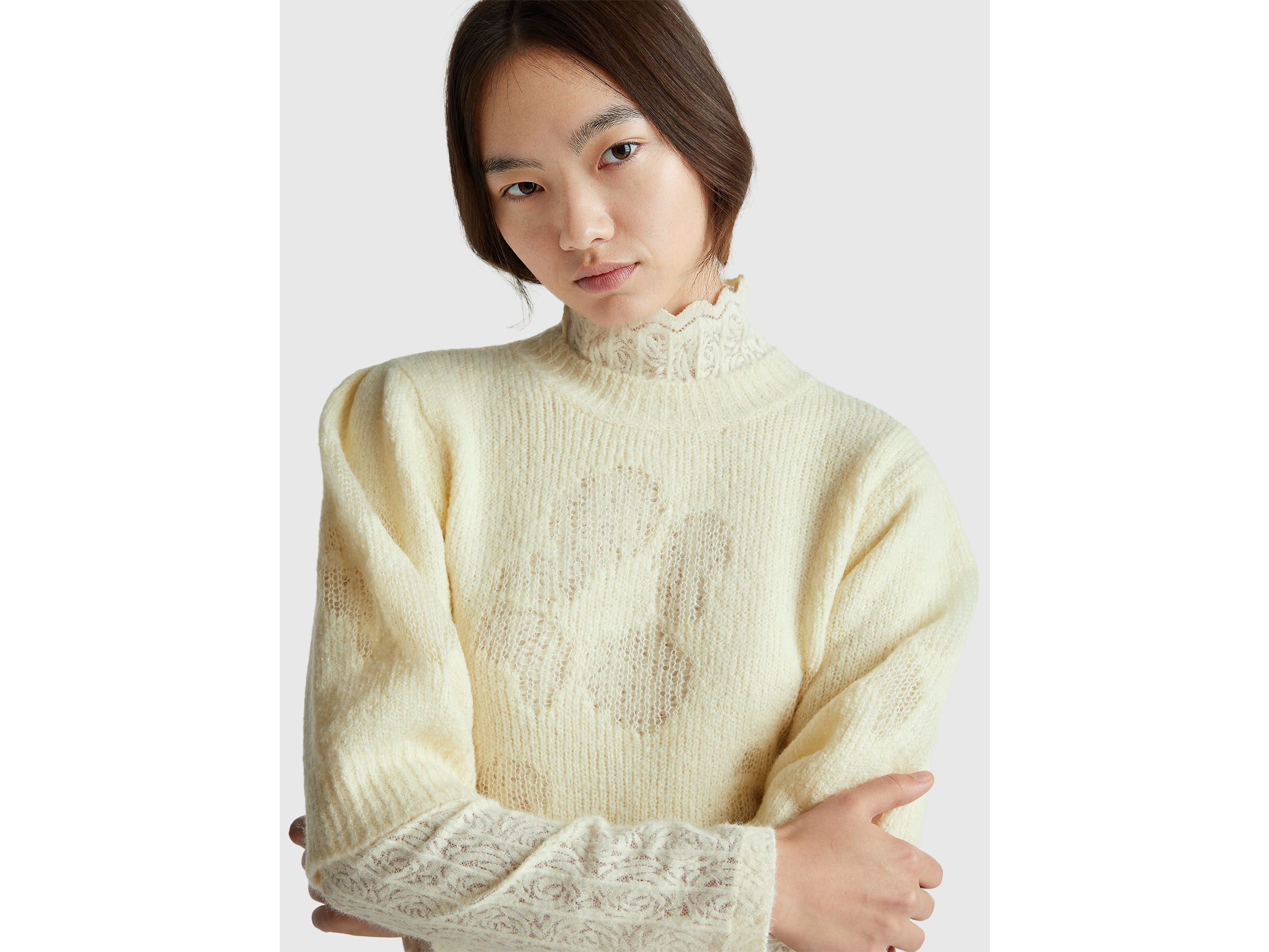 Chemise à manches courtes avec incrustation de fleurs – Image 4