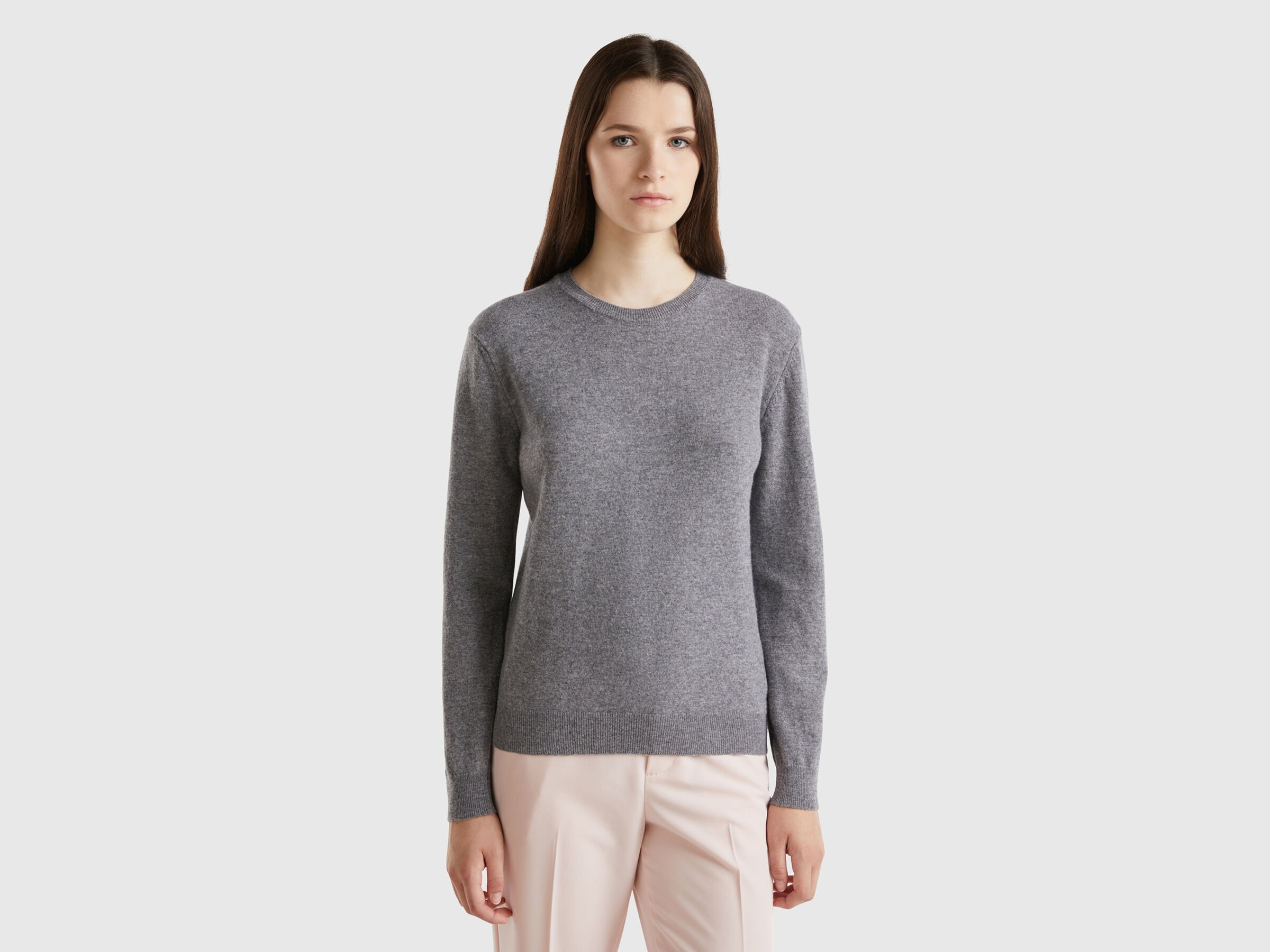 Pull ras du cou gris souris en laine mérinos Pull ras du cou gris souris en laine mérinos