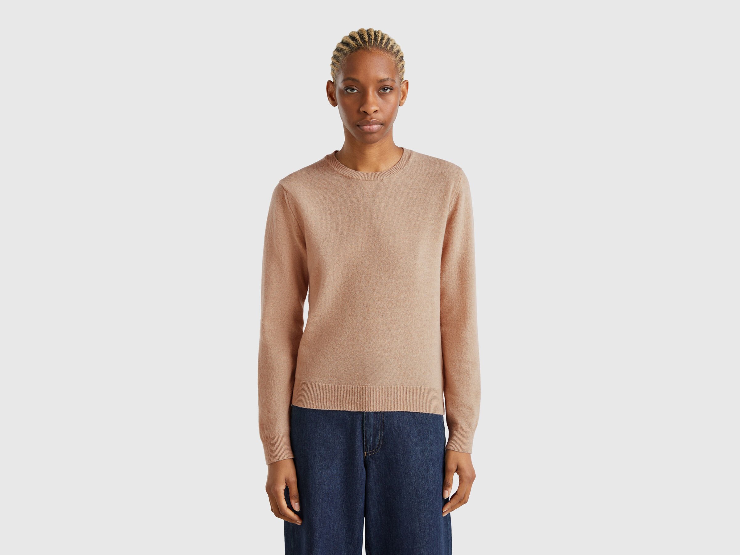 Pull beige à col rond en laine mérinos Pull beige à col rond en laine mérinos