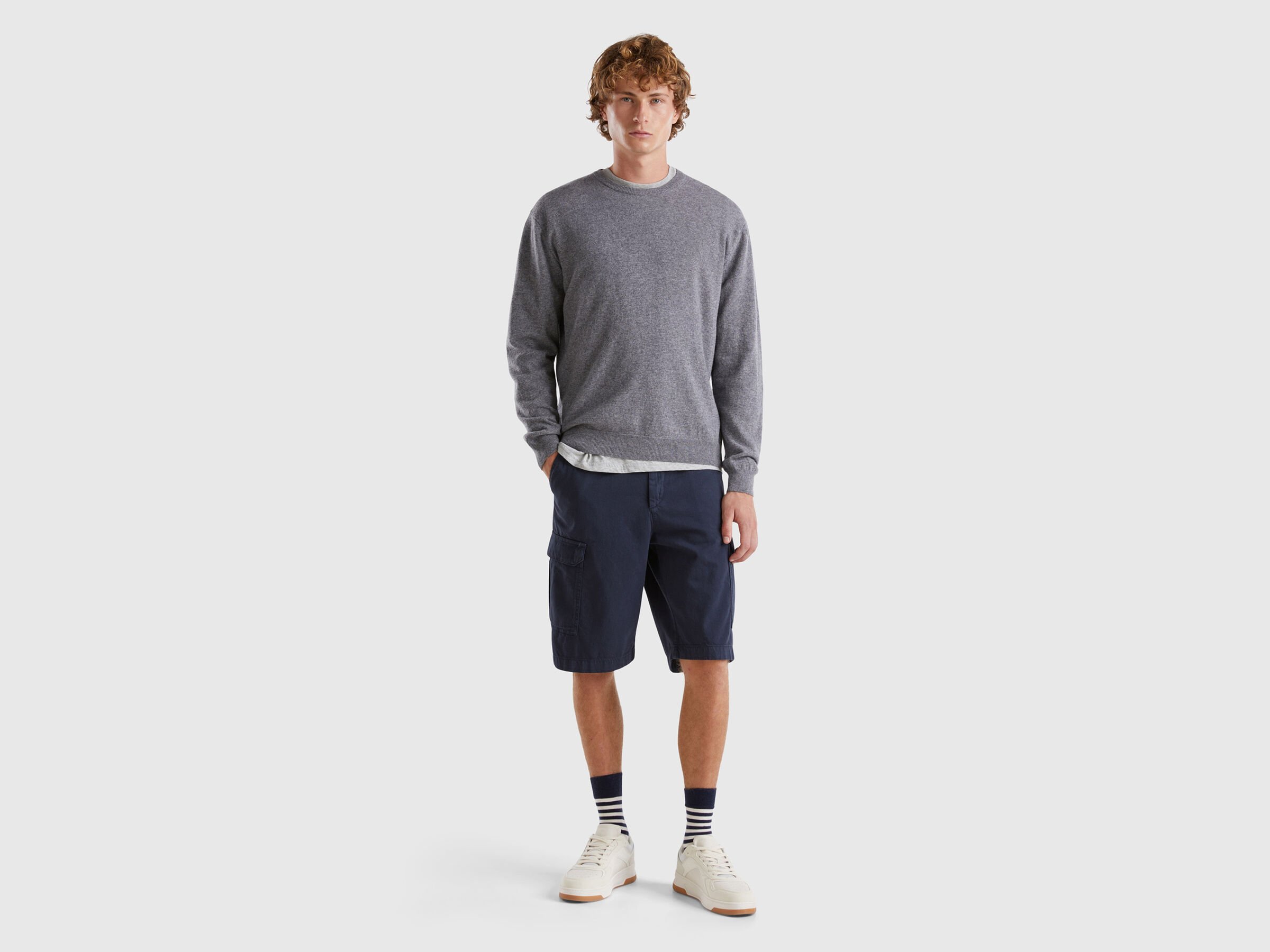 Pull gris foncé en pure laine mérinos – Image 3