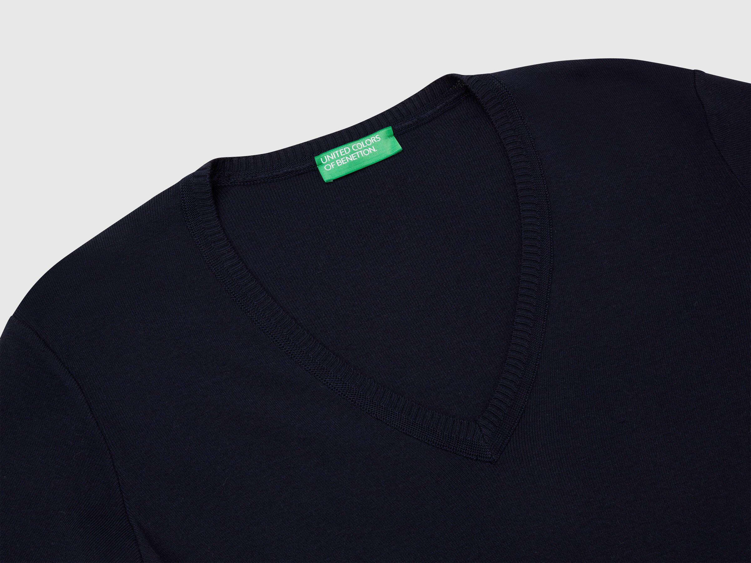 Pull col V en pur coton – Image 6