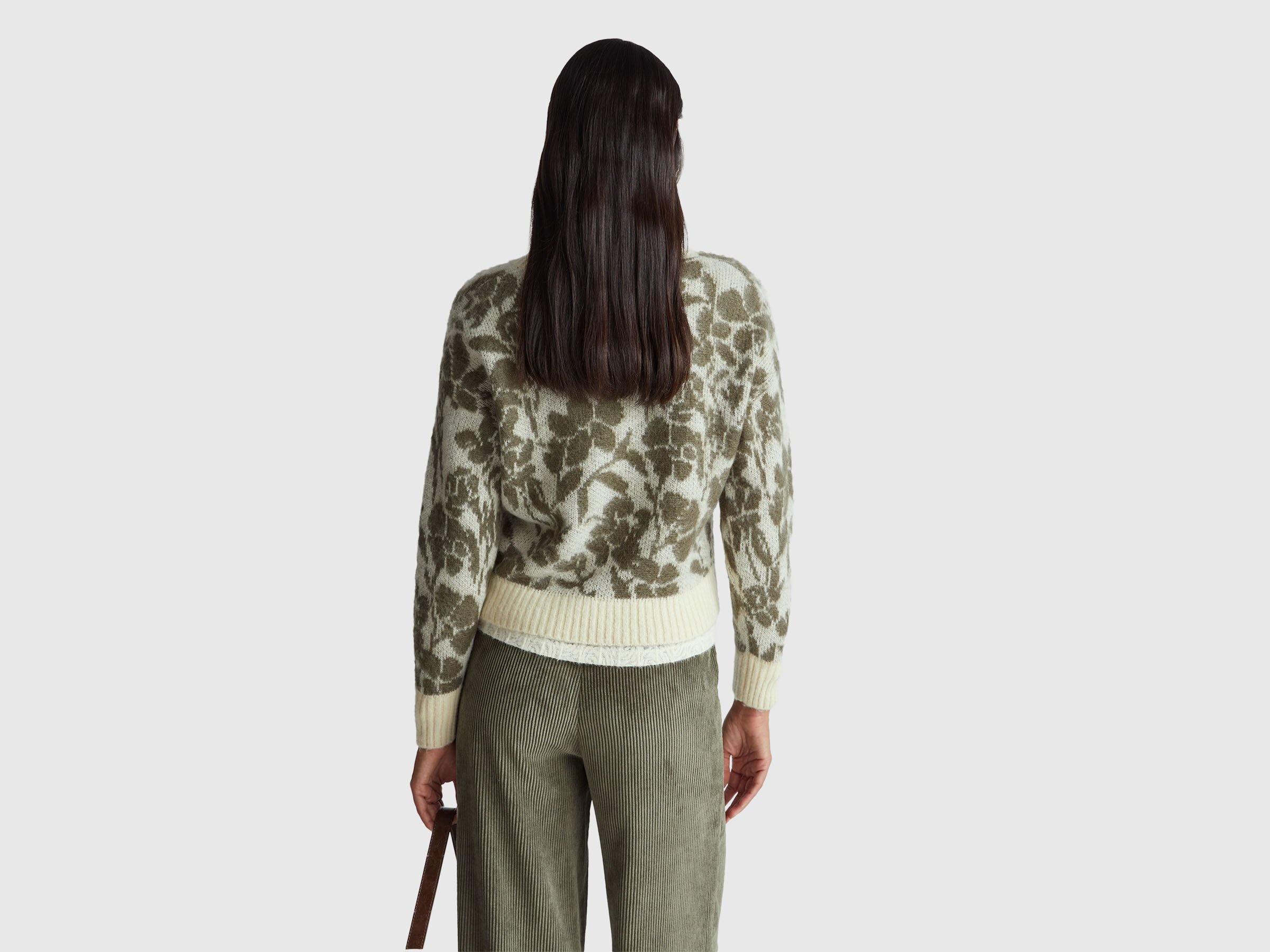 Pull à motif floral – Image 2