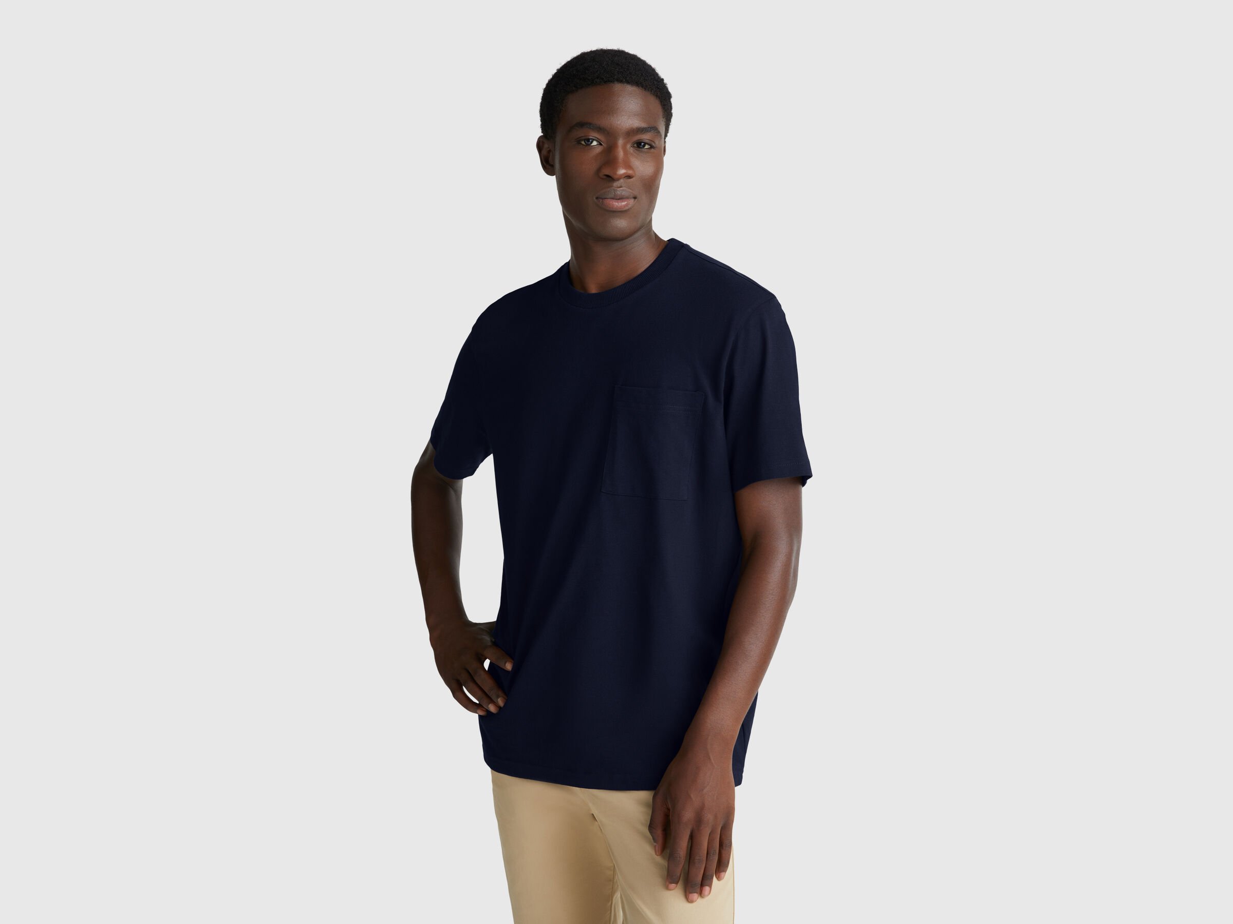 T-shirt en coton avec poche T-shirt en coton avec poche