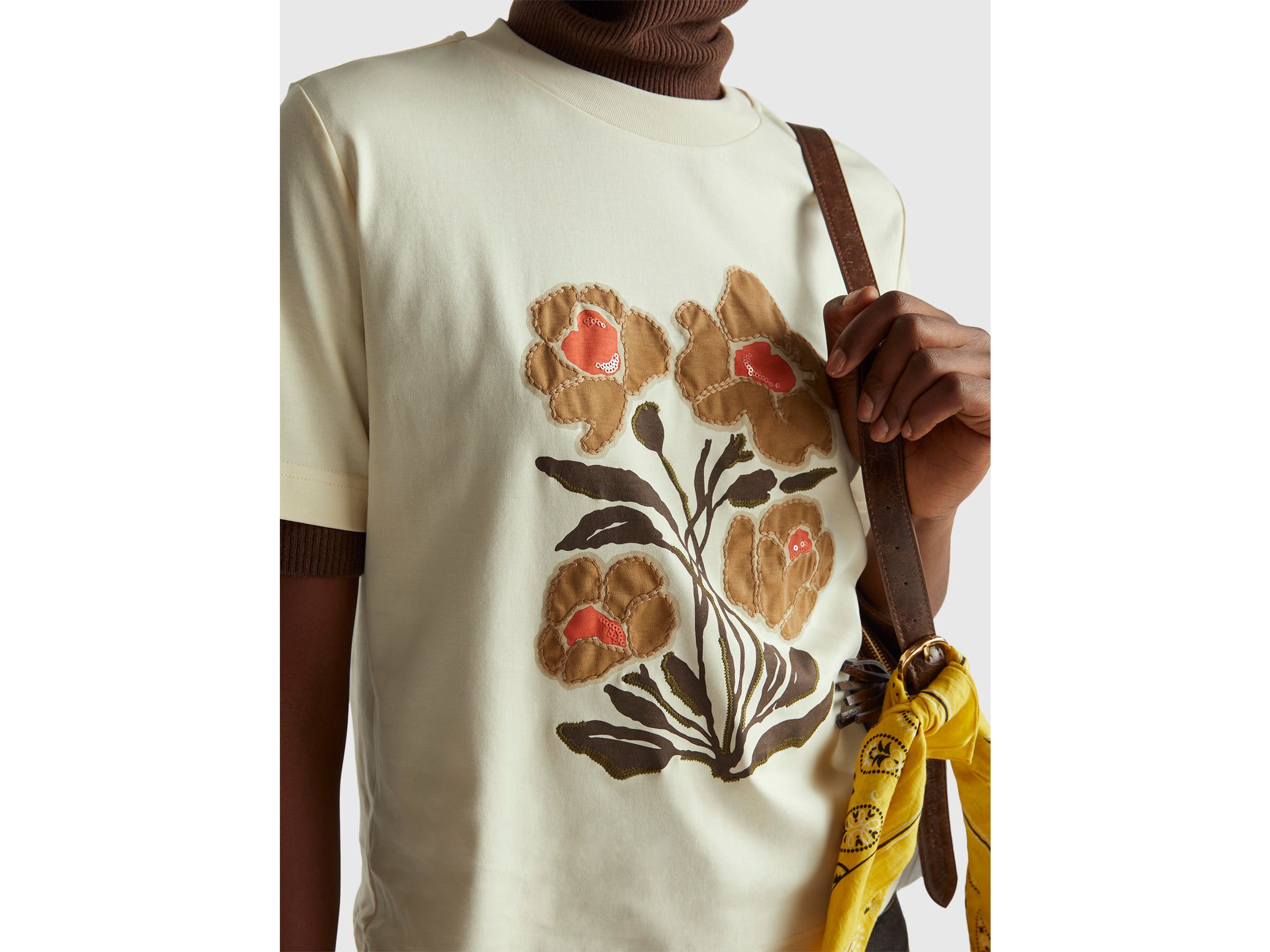 T-shirt avec imprimé et broderie – Image 4