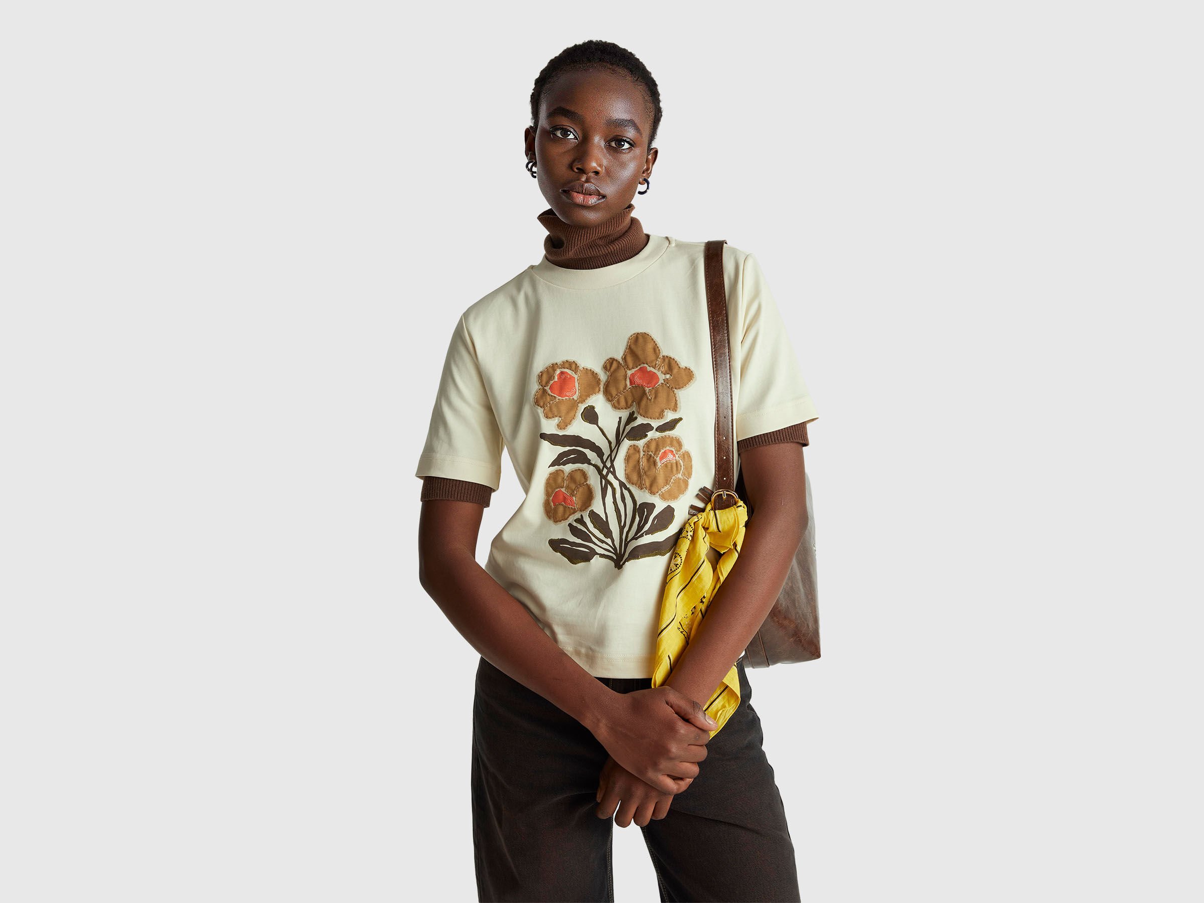 T-shirt avec imprimé et broderie T-shirt avec imprimé et broderie