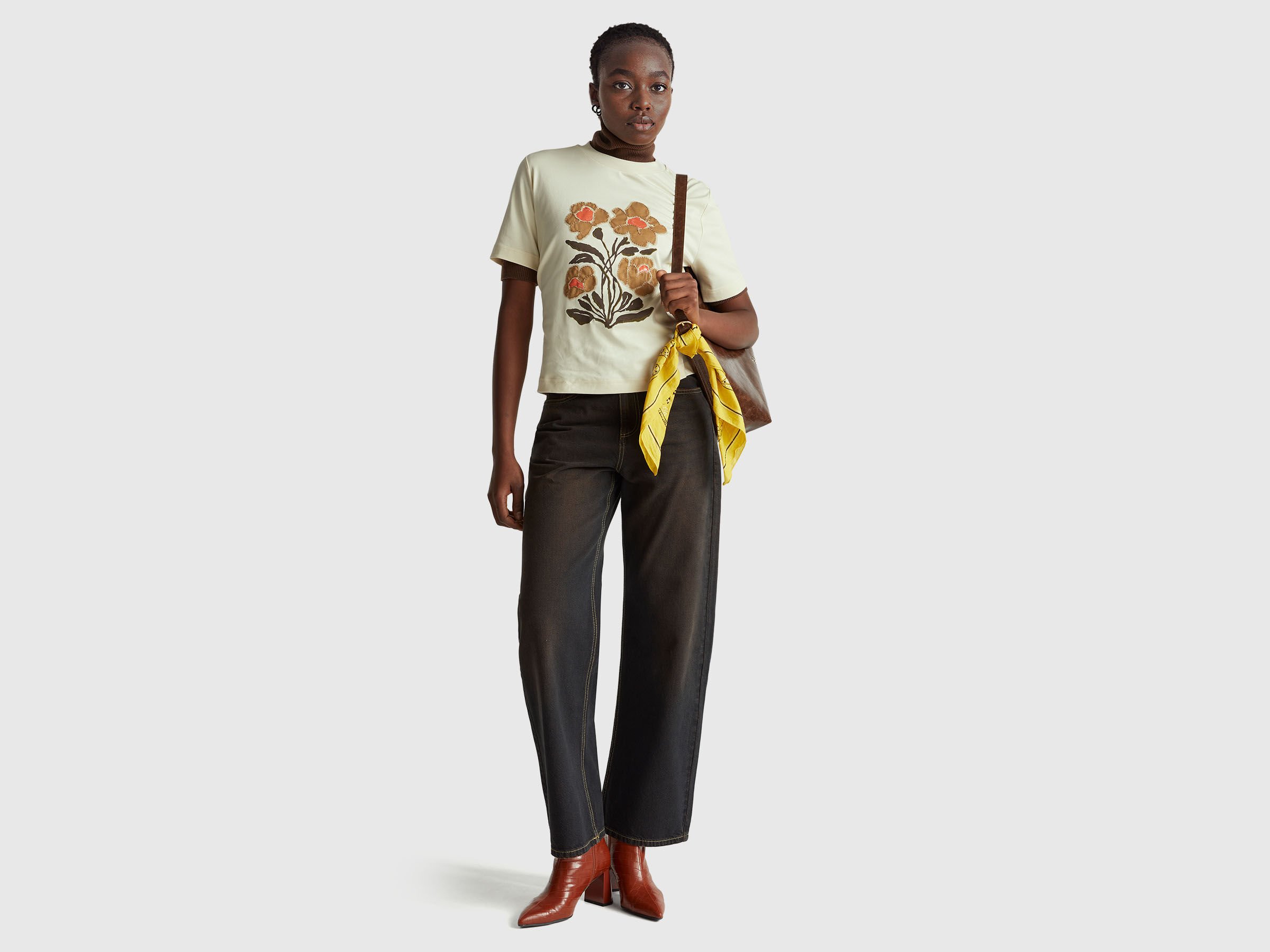 T-shirt avec imprimé et broderie – Image 3
