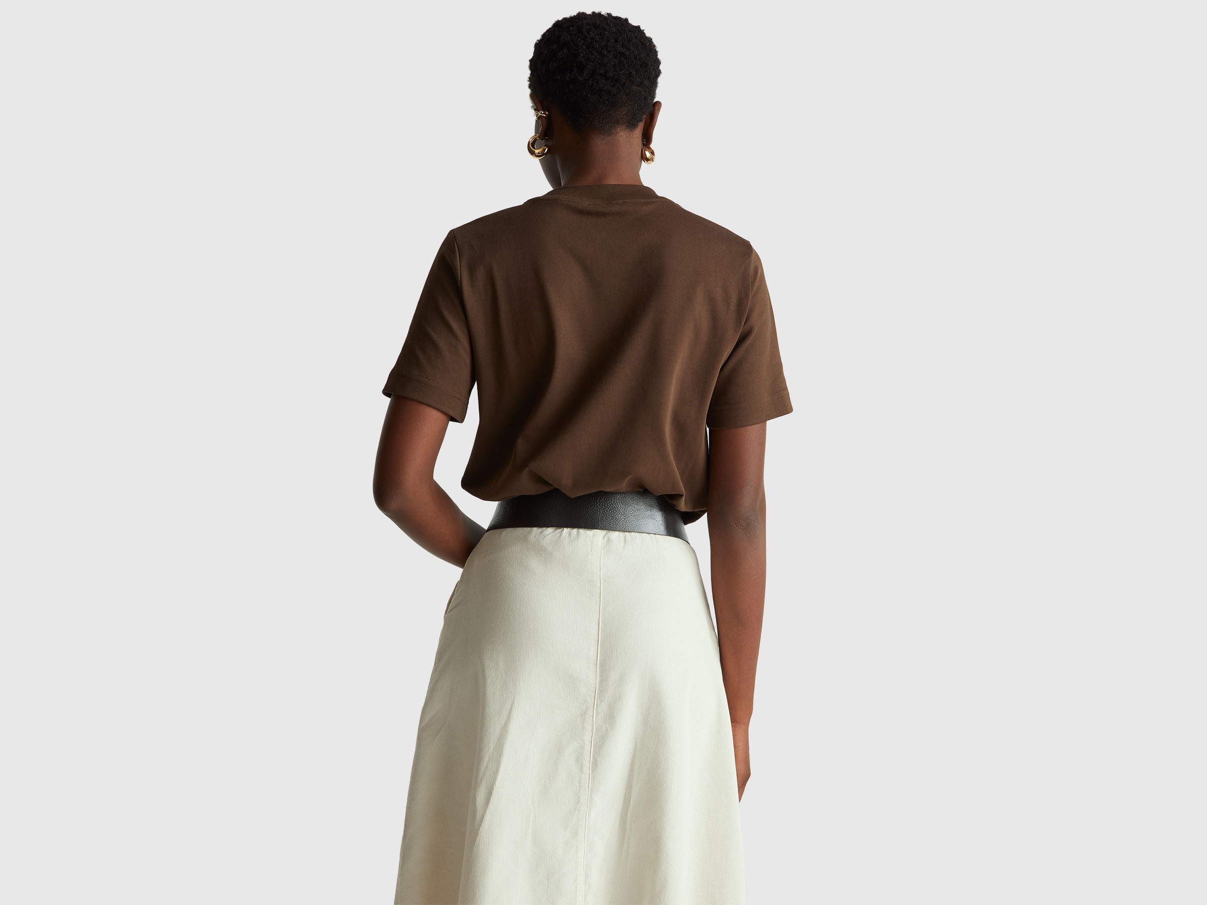 T-shirt avec imprimé et broderie – Image 2