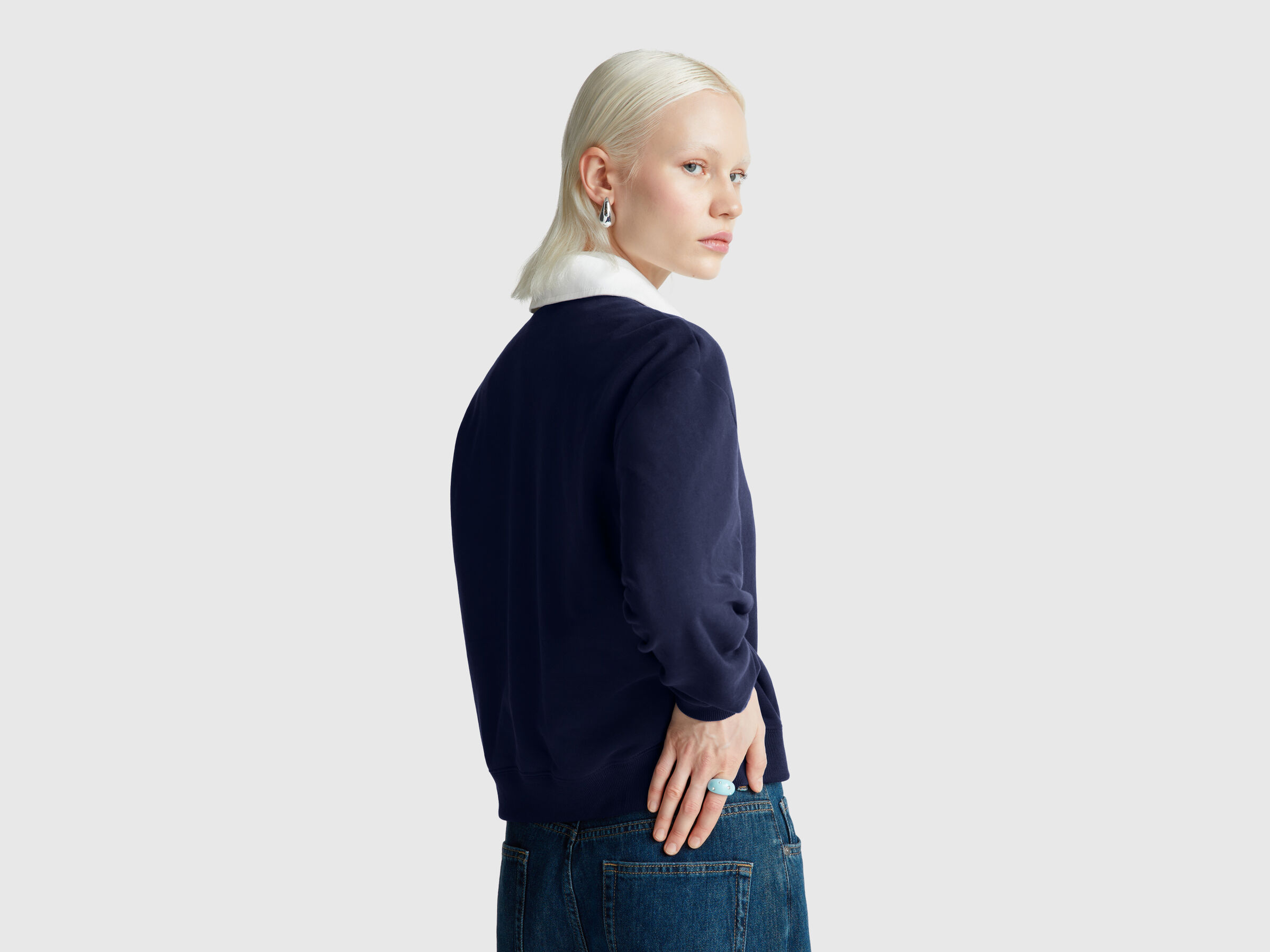 Polo sweat-shirt coupe confortable – Image 2