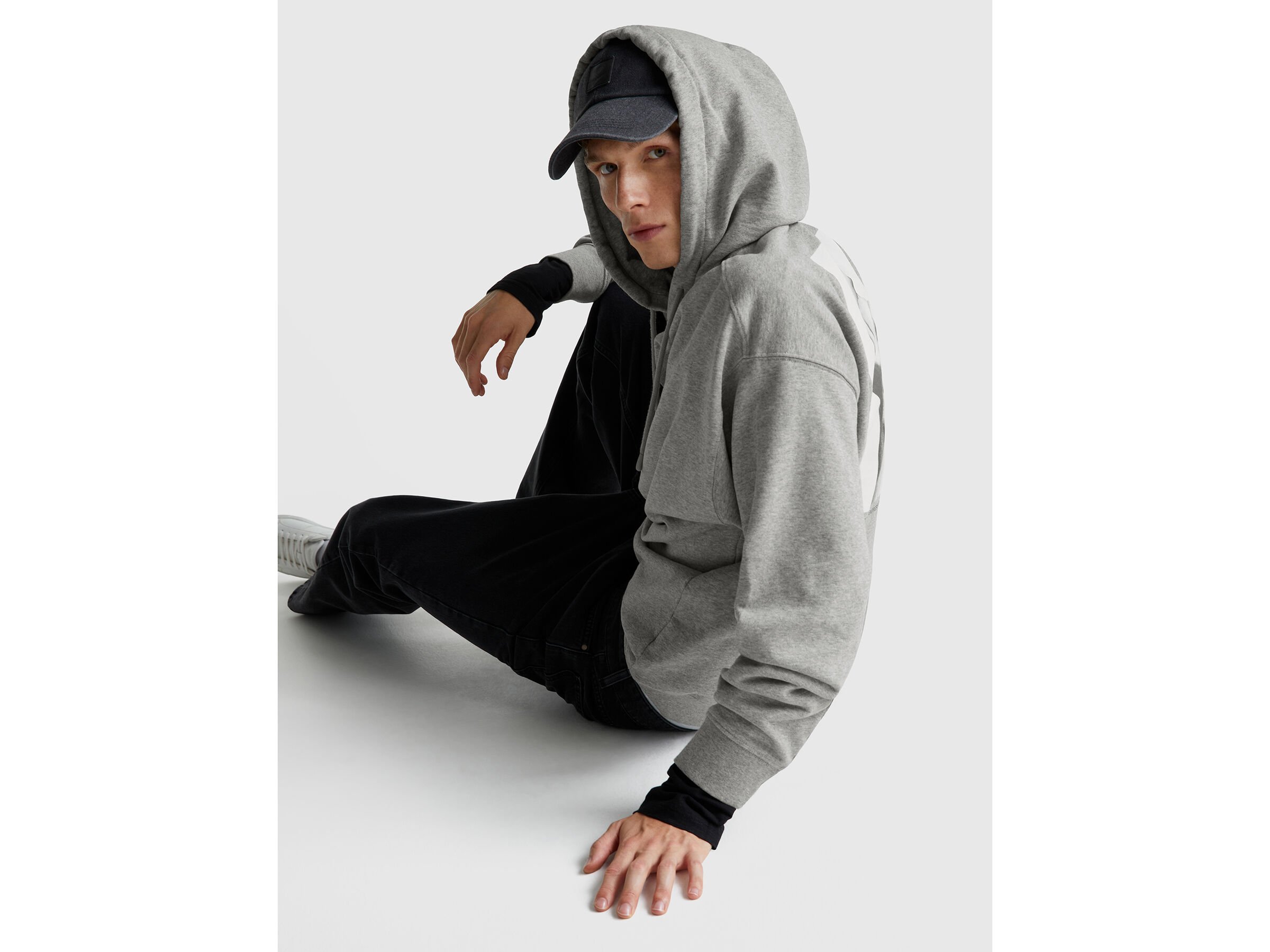 Sweat à capuche avec imprimé – Image 3