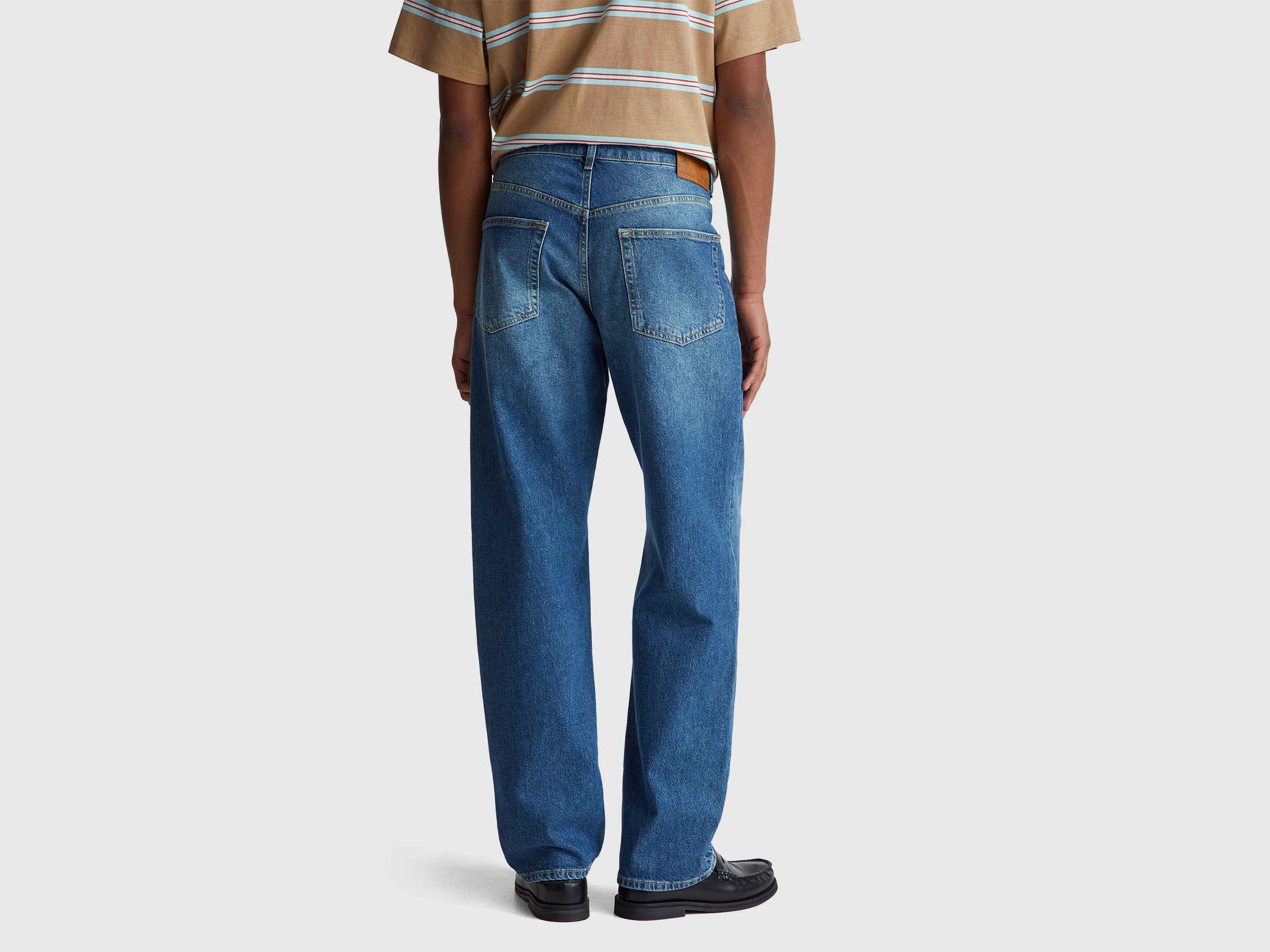 Jean coupe droite à cinq poches – Image 2