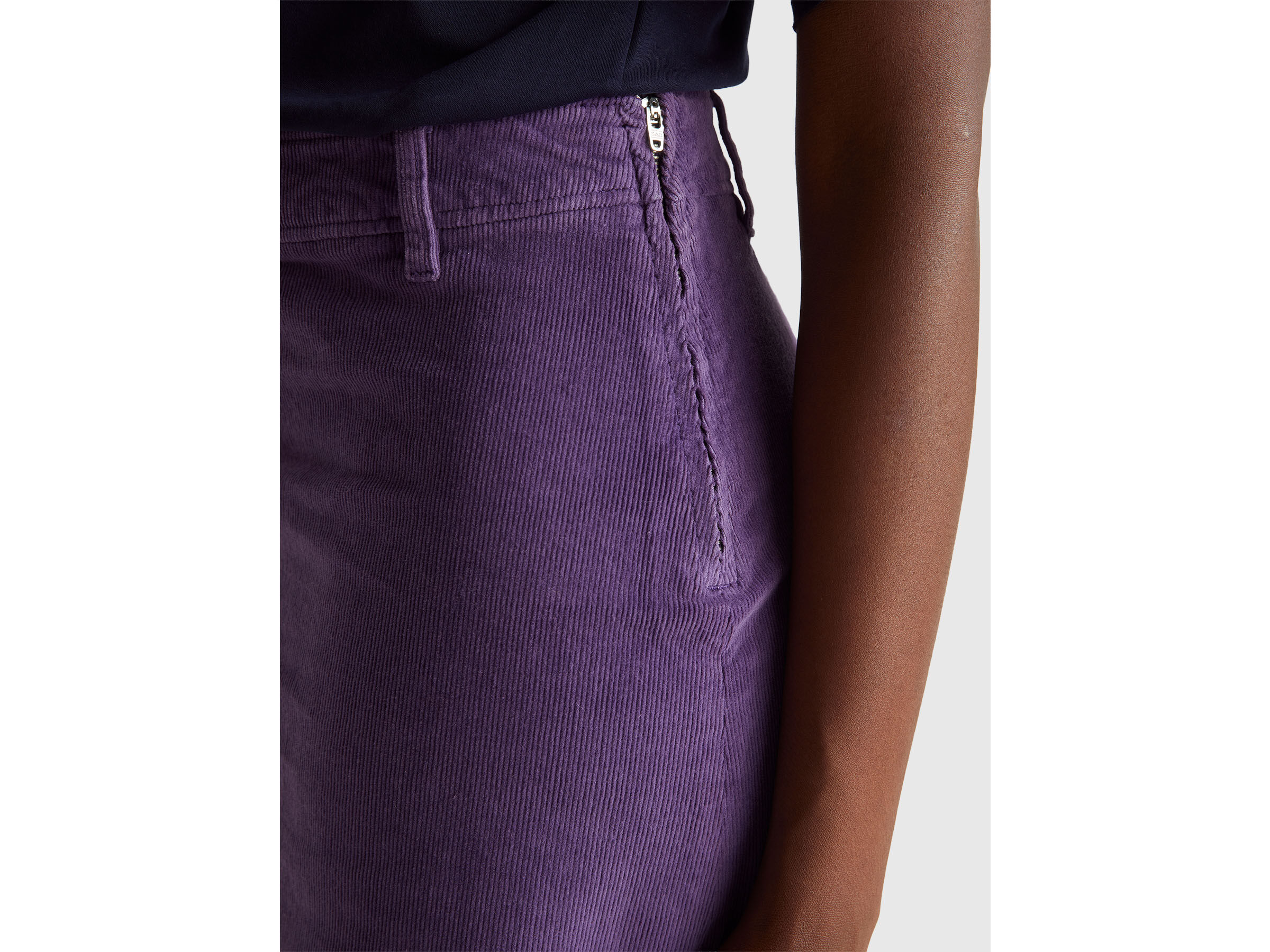 Minijupe en velours – Image 4