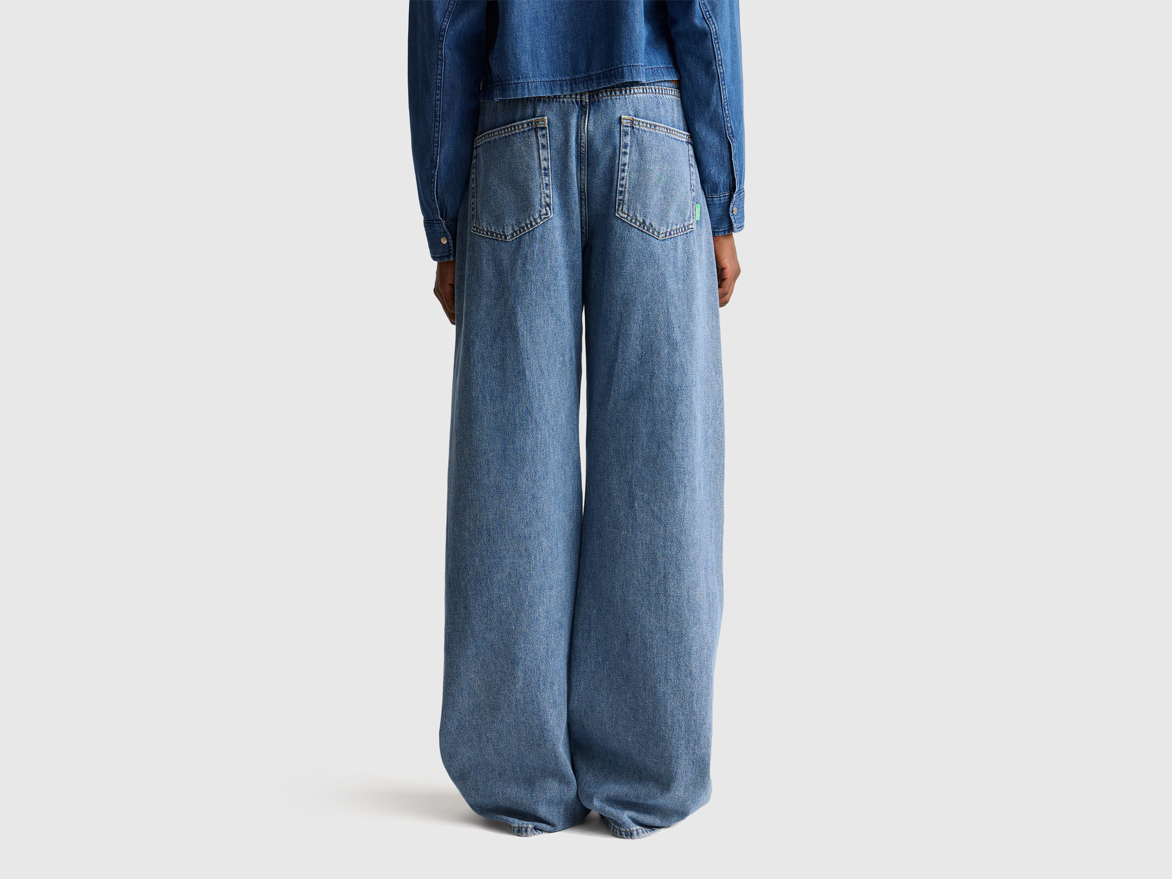 Jean coupe large – Image 2