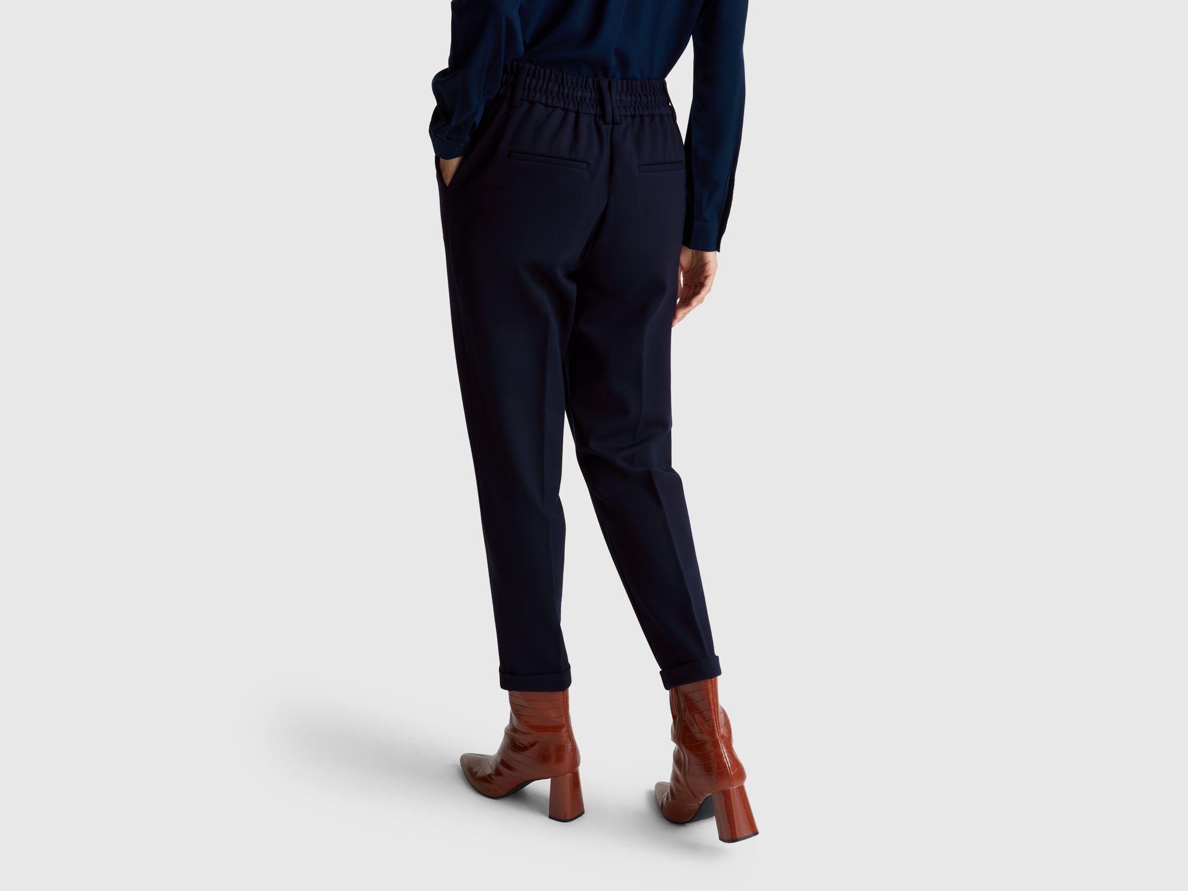 Pantalon uni à cordon de serrage – Image 2