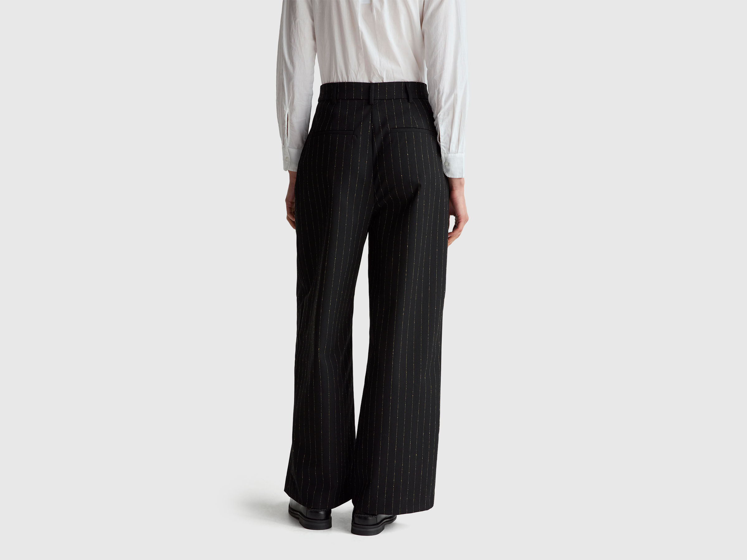 Pantalon palazzo à fines rayures – Image 2