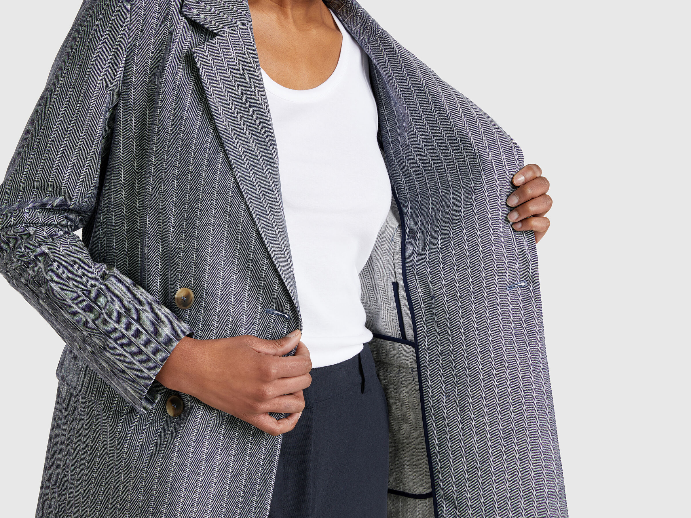Blazer croisé à fines rayures – Image 6