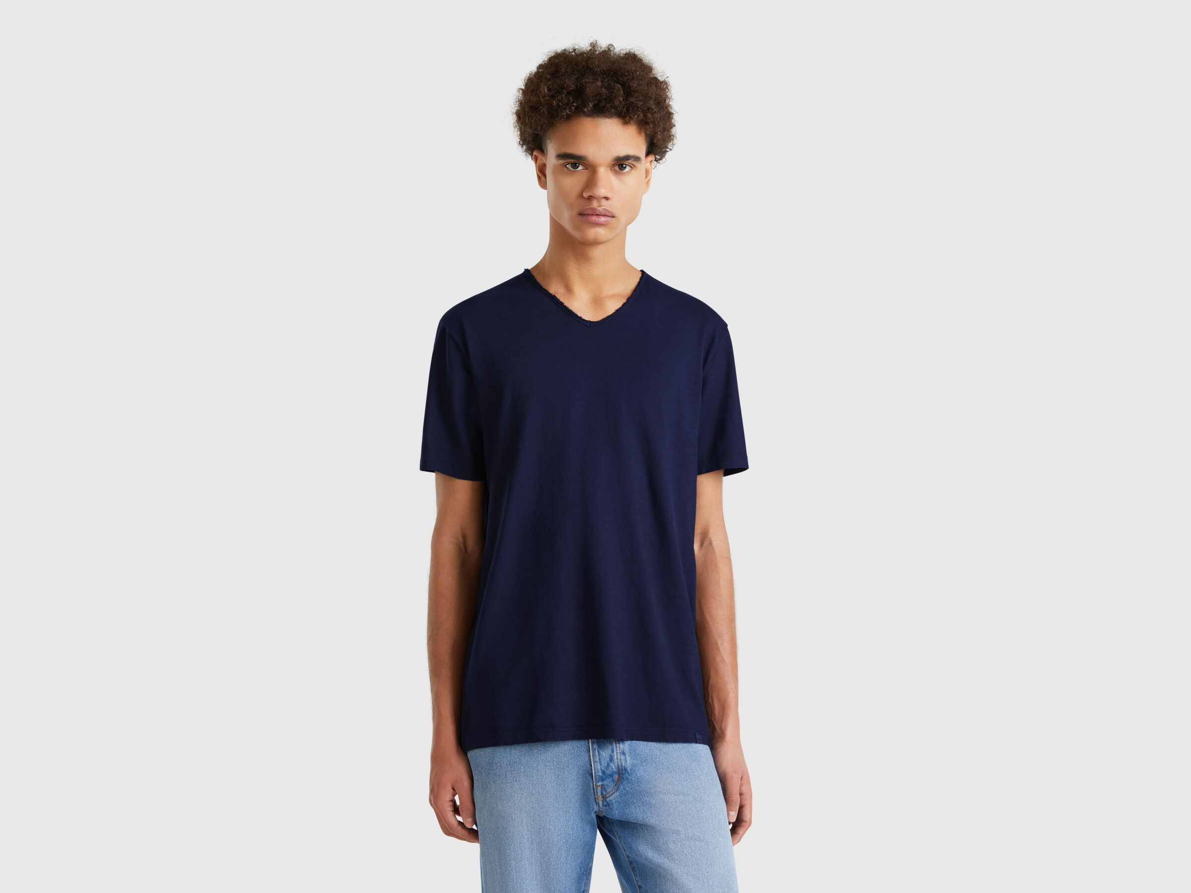 T-shirt 100% coton avec col V T-shirt 100% coton avec col V