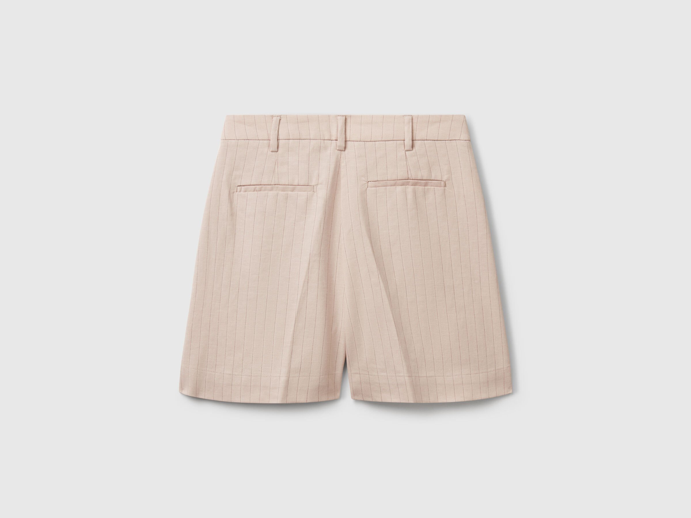 Pantalon court à fines rayures – Image 4