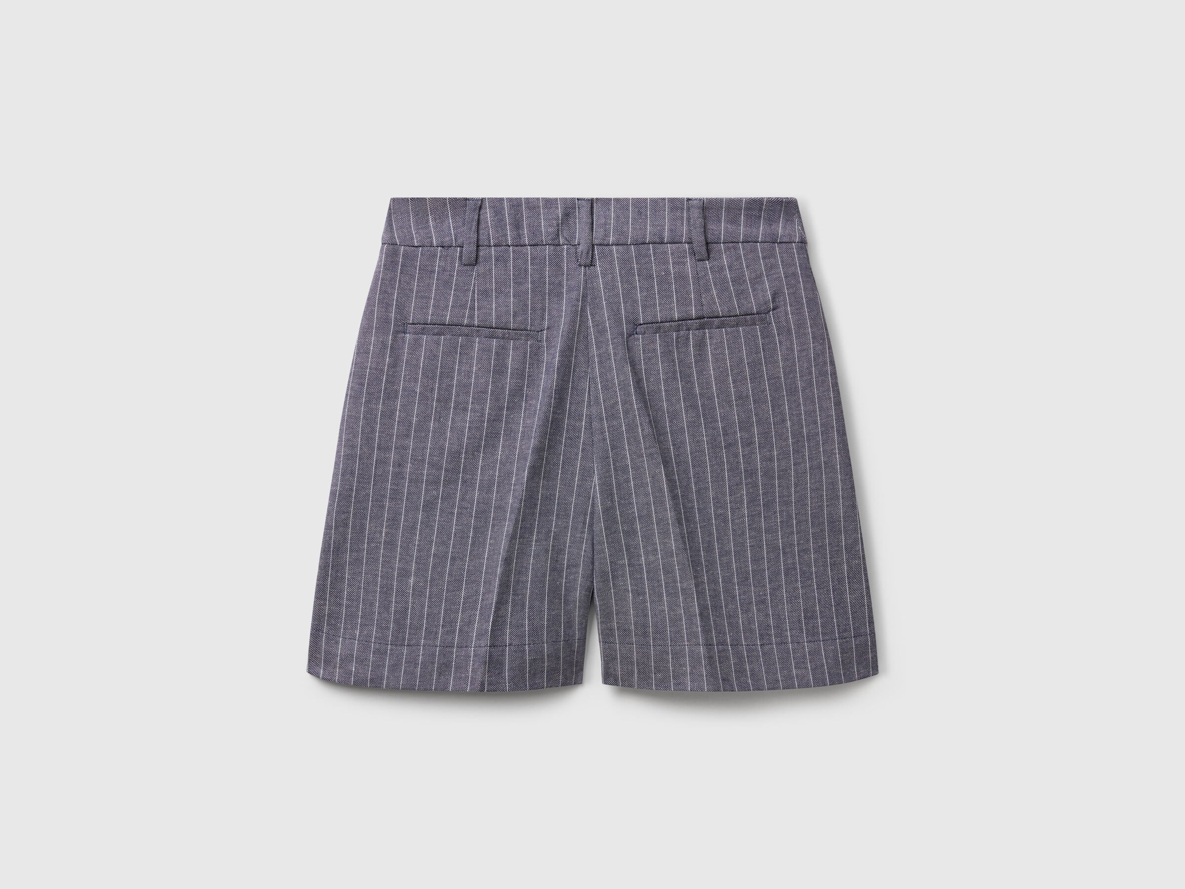 Pantalon court à fines rayures – Image 4