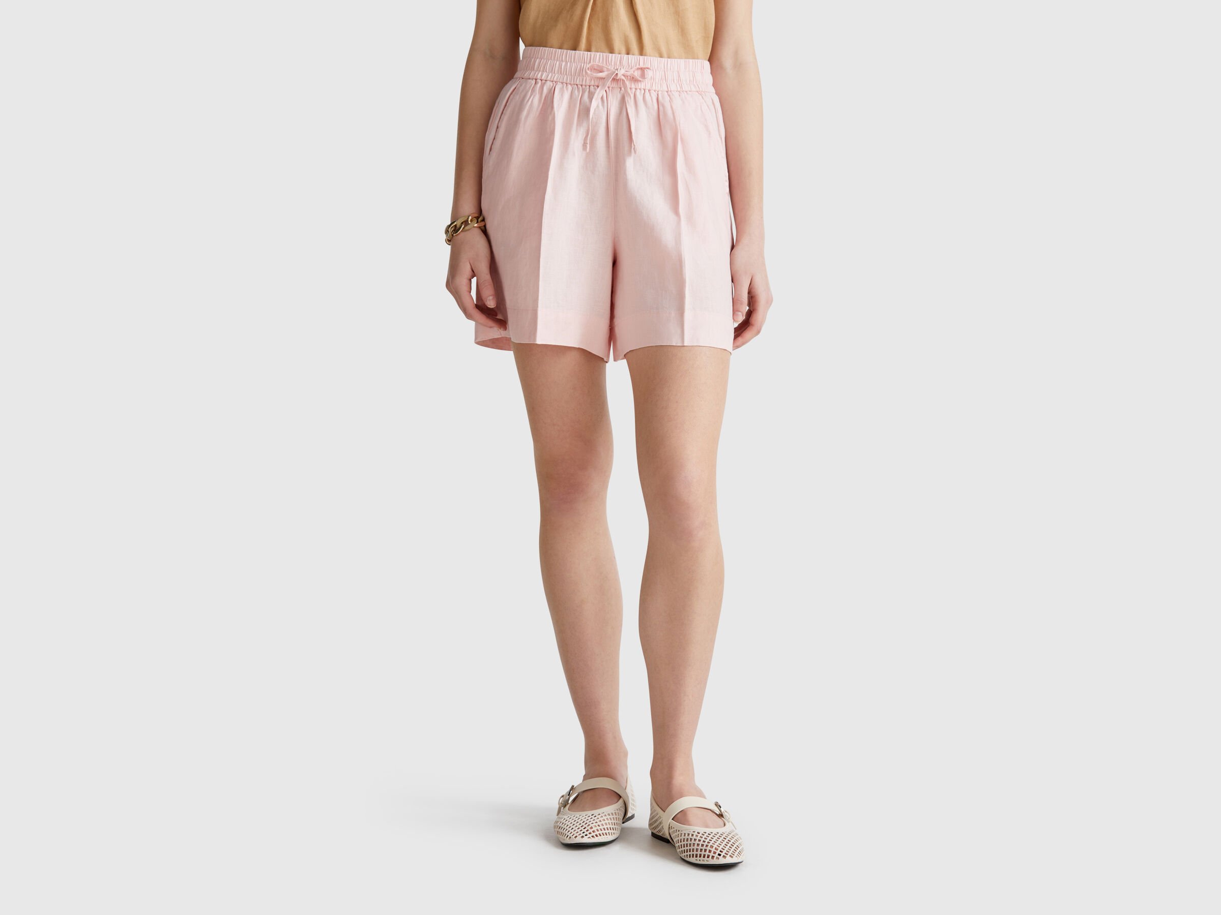 Short en pur lin avec cordon de serrage Short en pur lin avec cordon de serrage