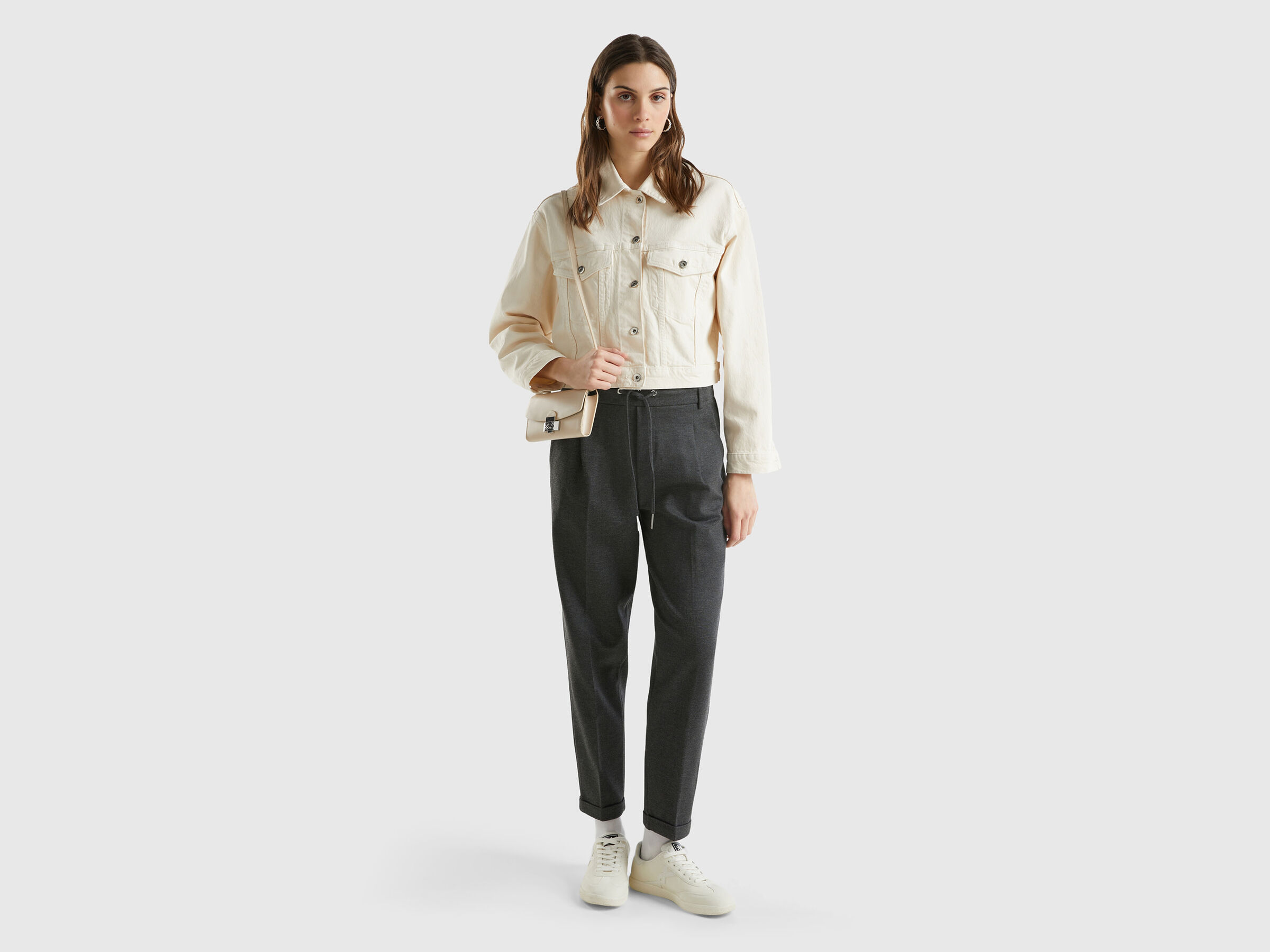 Pantalon uni à cordon de serrage – Image 5