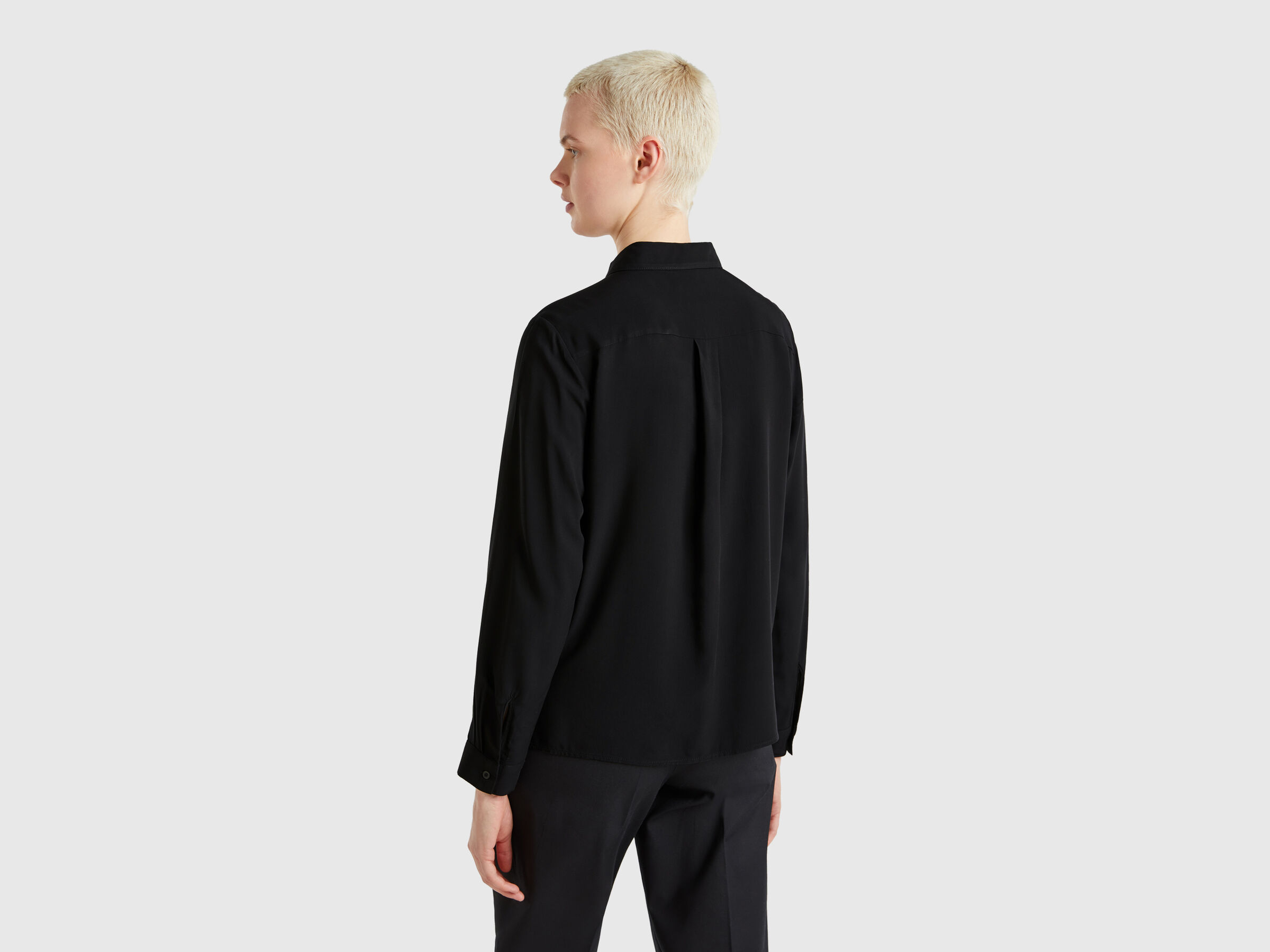 Chemise en viscose coupe classique – Image 2