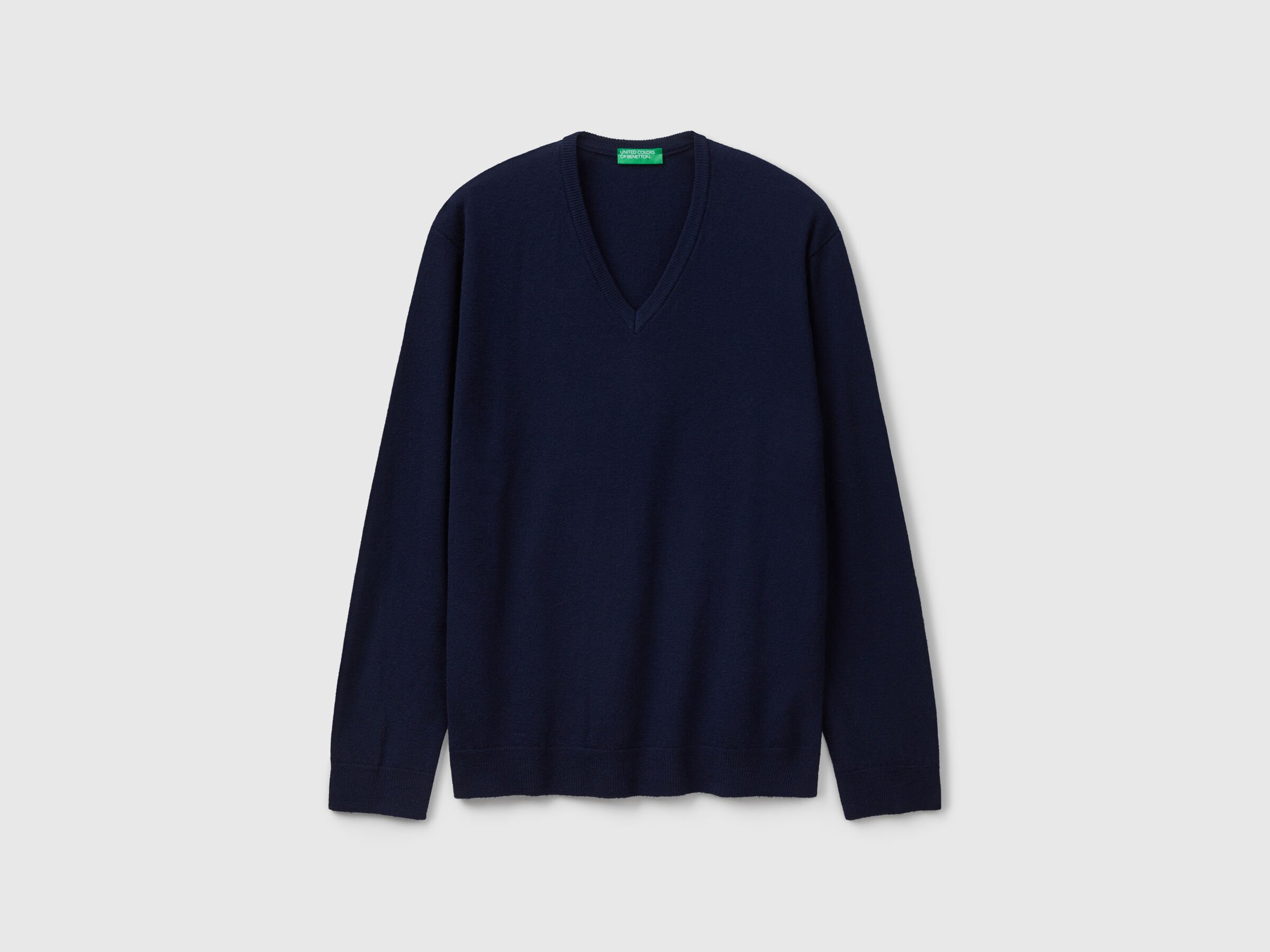Pull bleu foncé col en V en pure laine Mérinos – Image 4