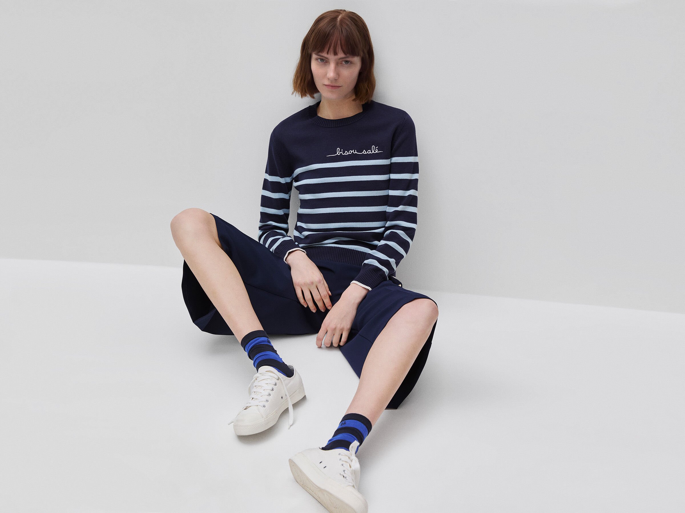 Pull rayé avec inscription brodée – Image 4