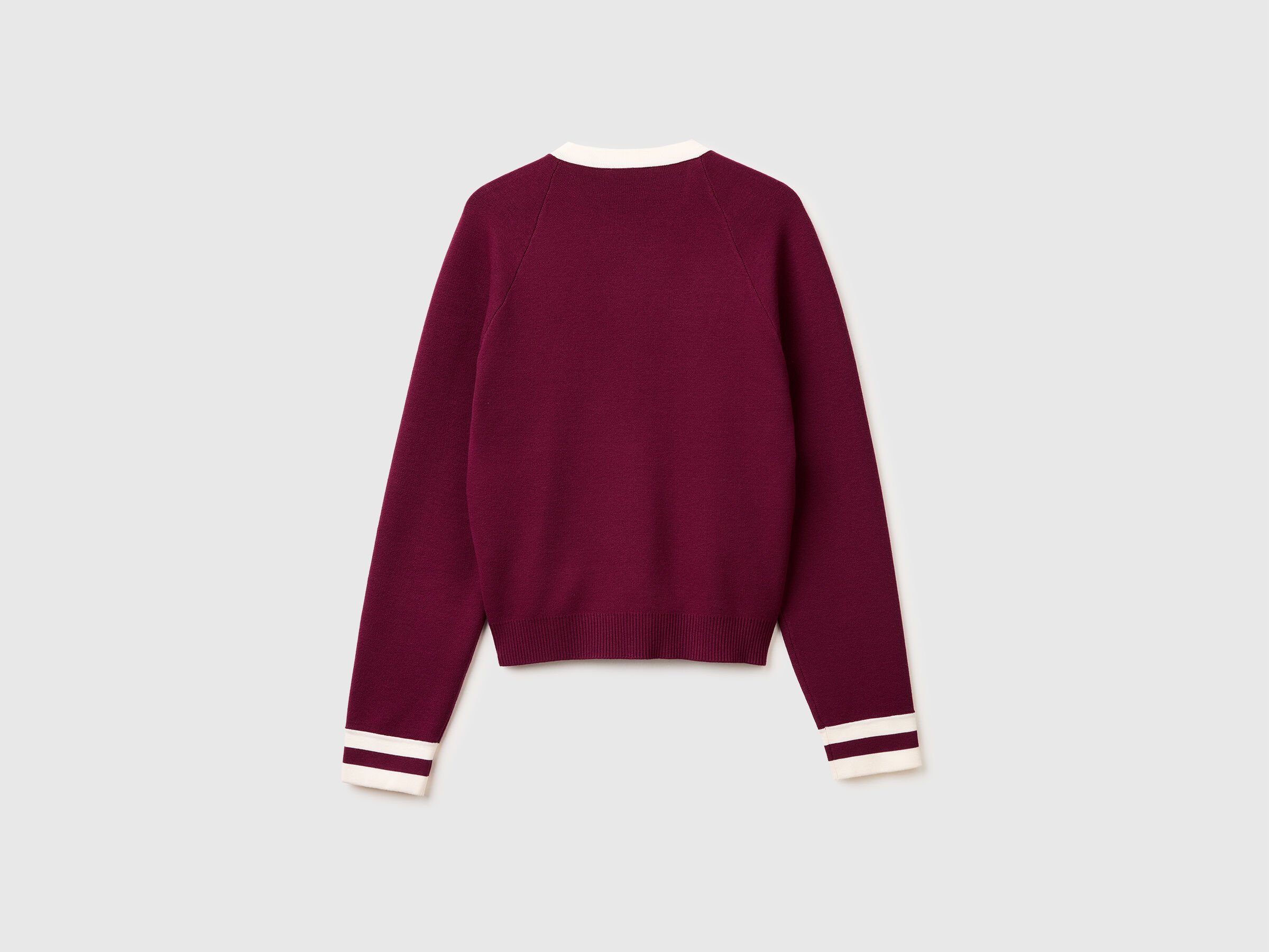 Pull à col en V à coupe carrée – Image 2