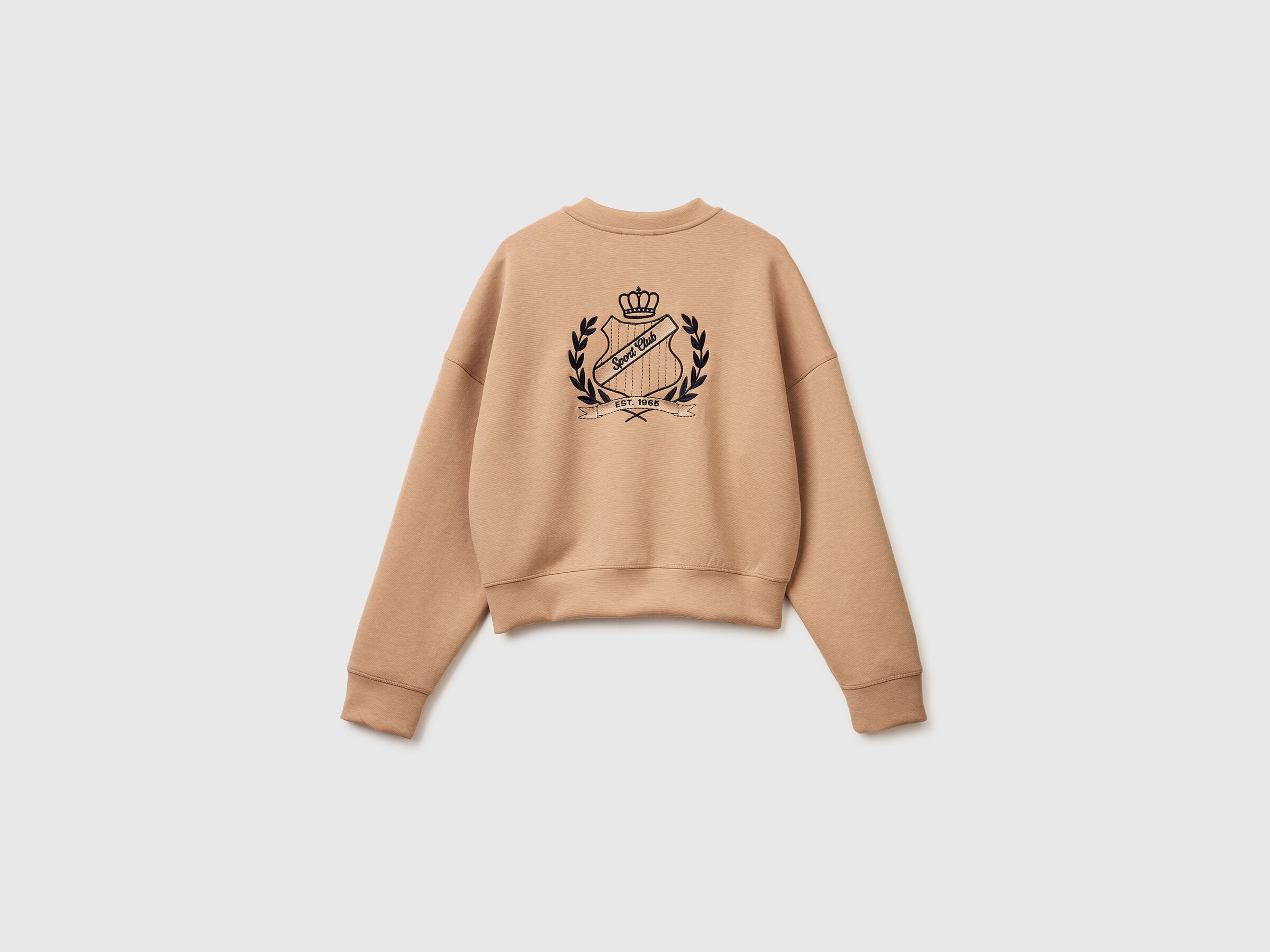 Sweat-shirt à coupe carrée avec écusson au dos – Image 2