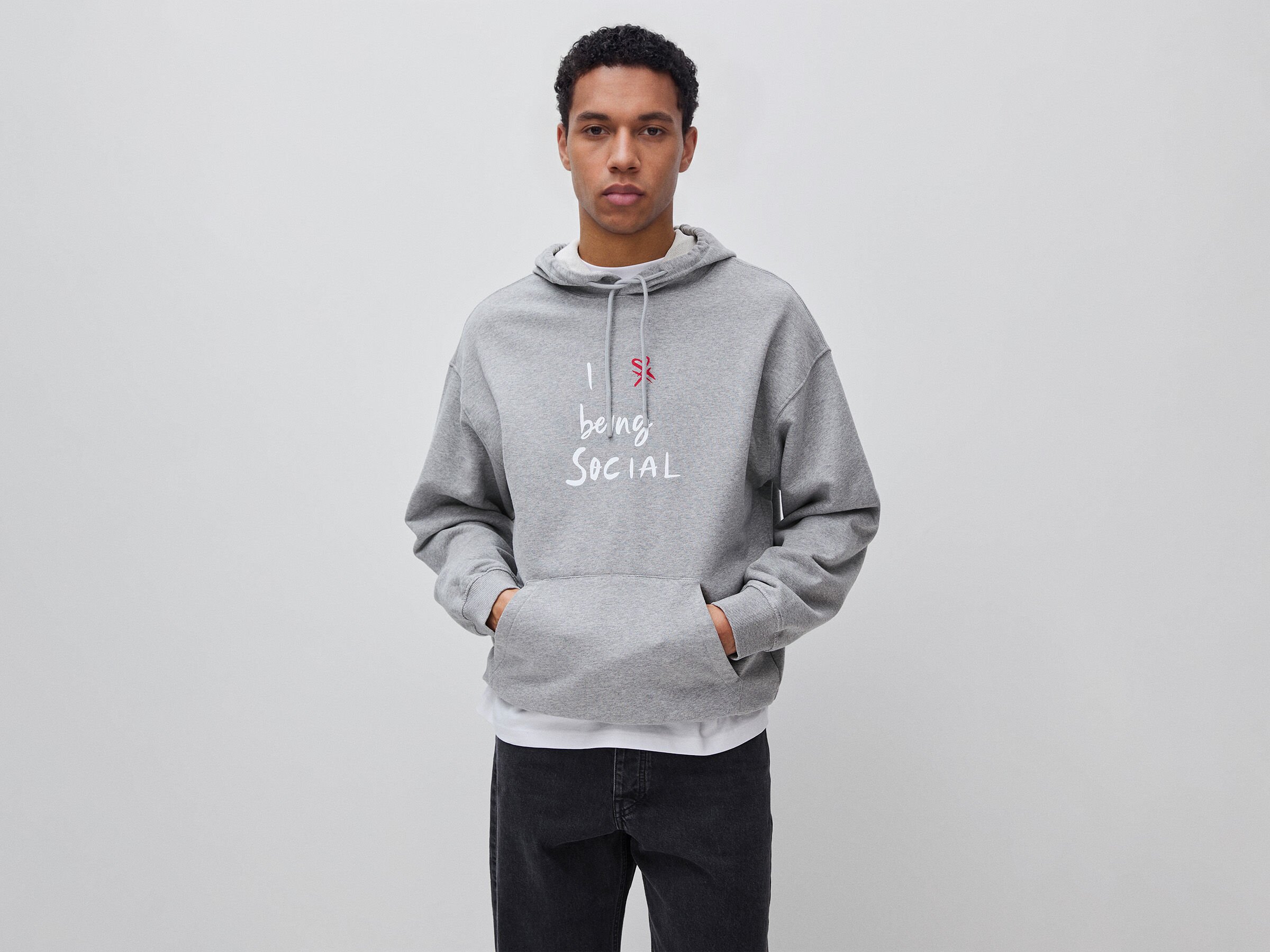 Sweat à capuche imprimé avec slogan Sweat à capuche imprimé avec slogan