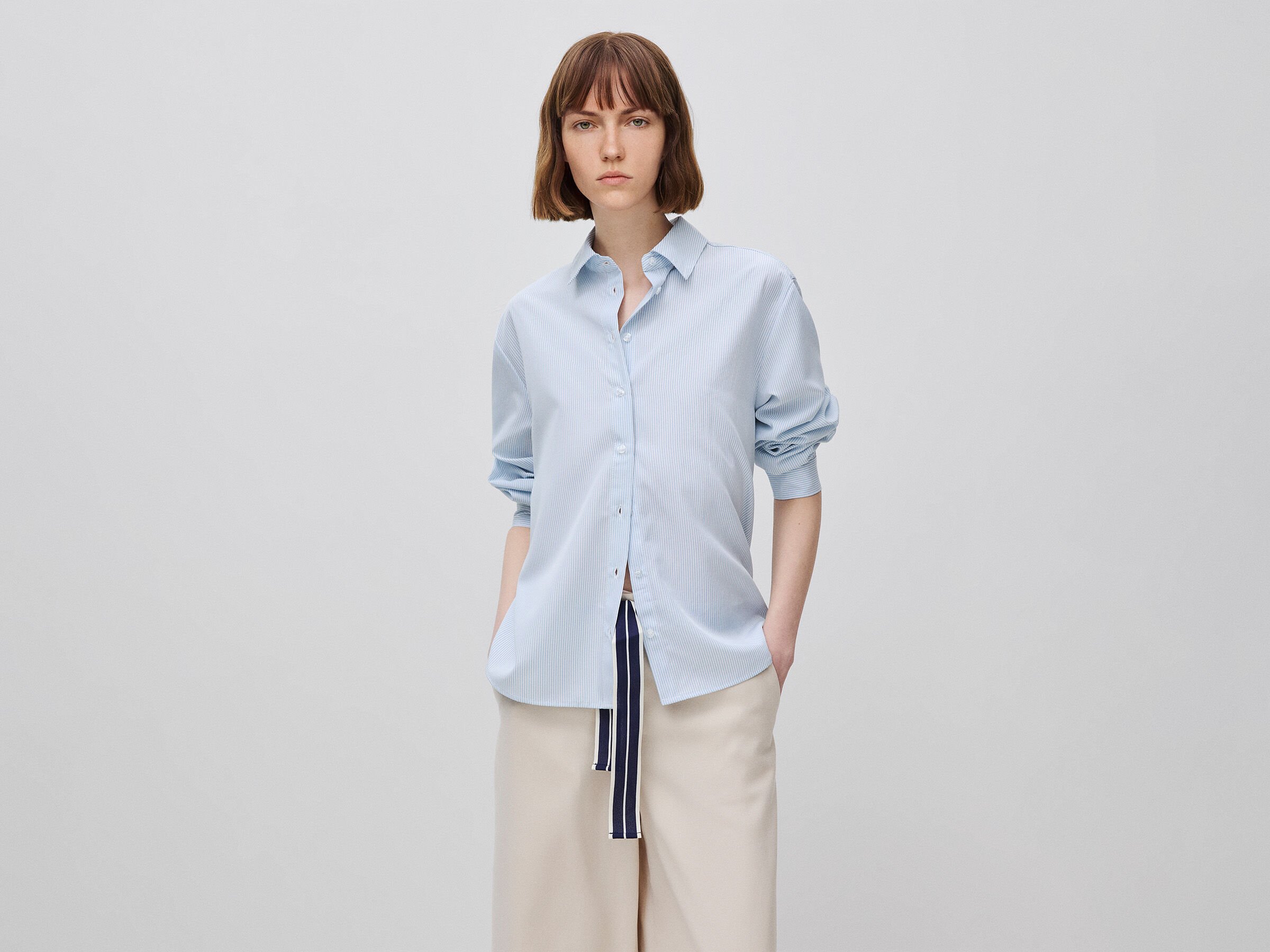 Chemise à rayures avec broderie dans le dos Chemise à rayures avec broderie dans le dos