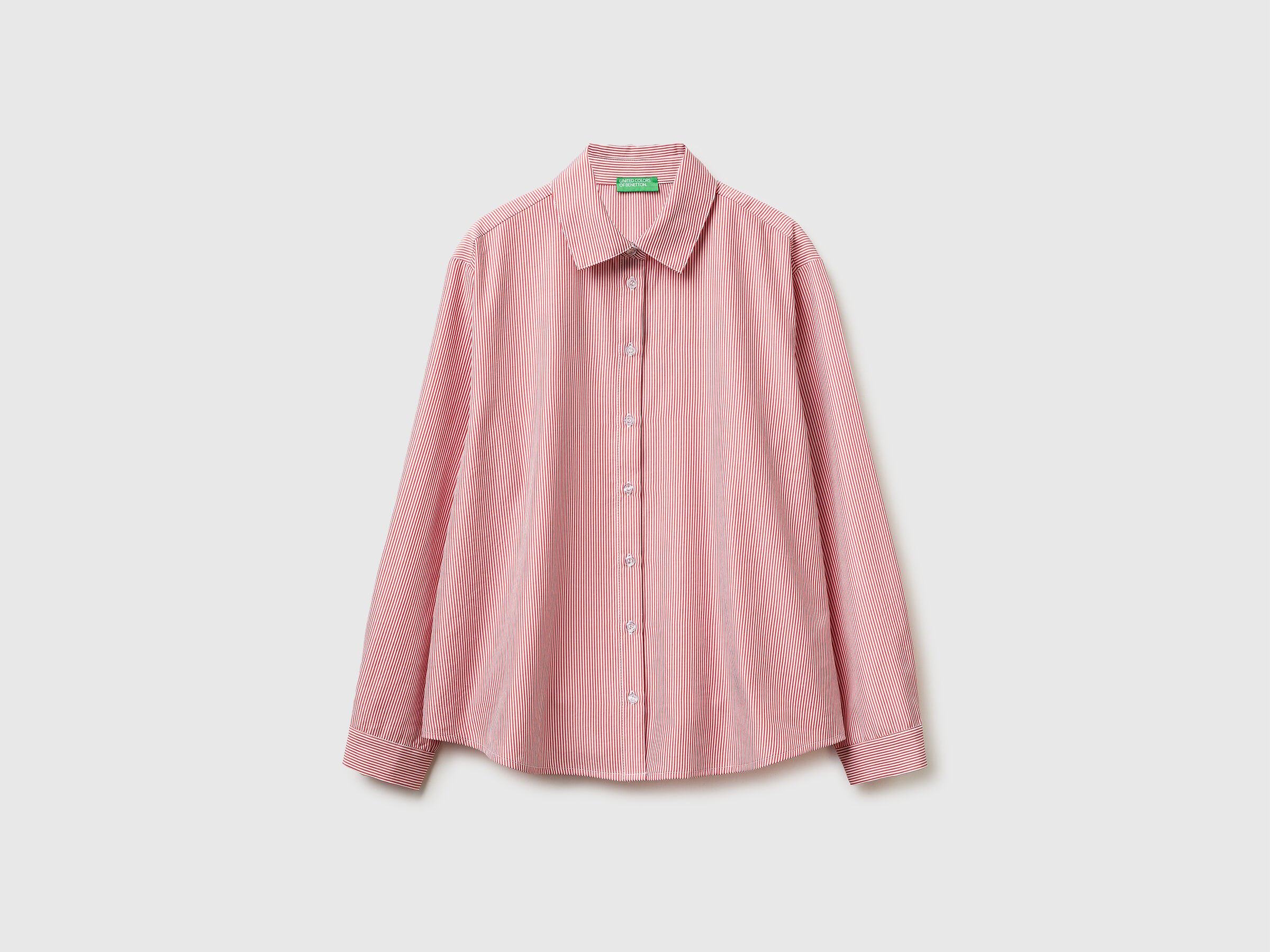 Chemise à rayures avec broderie dans le dos Chemise à rayures avec broderie dans le dos