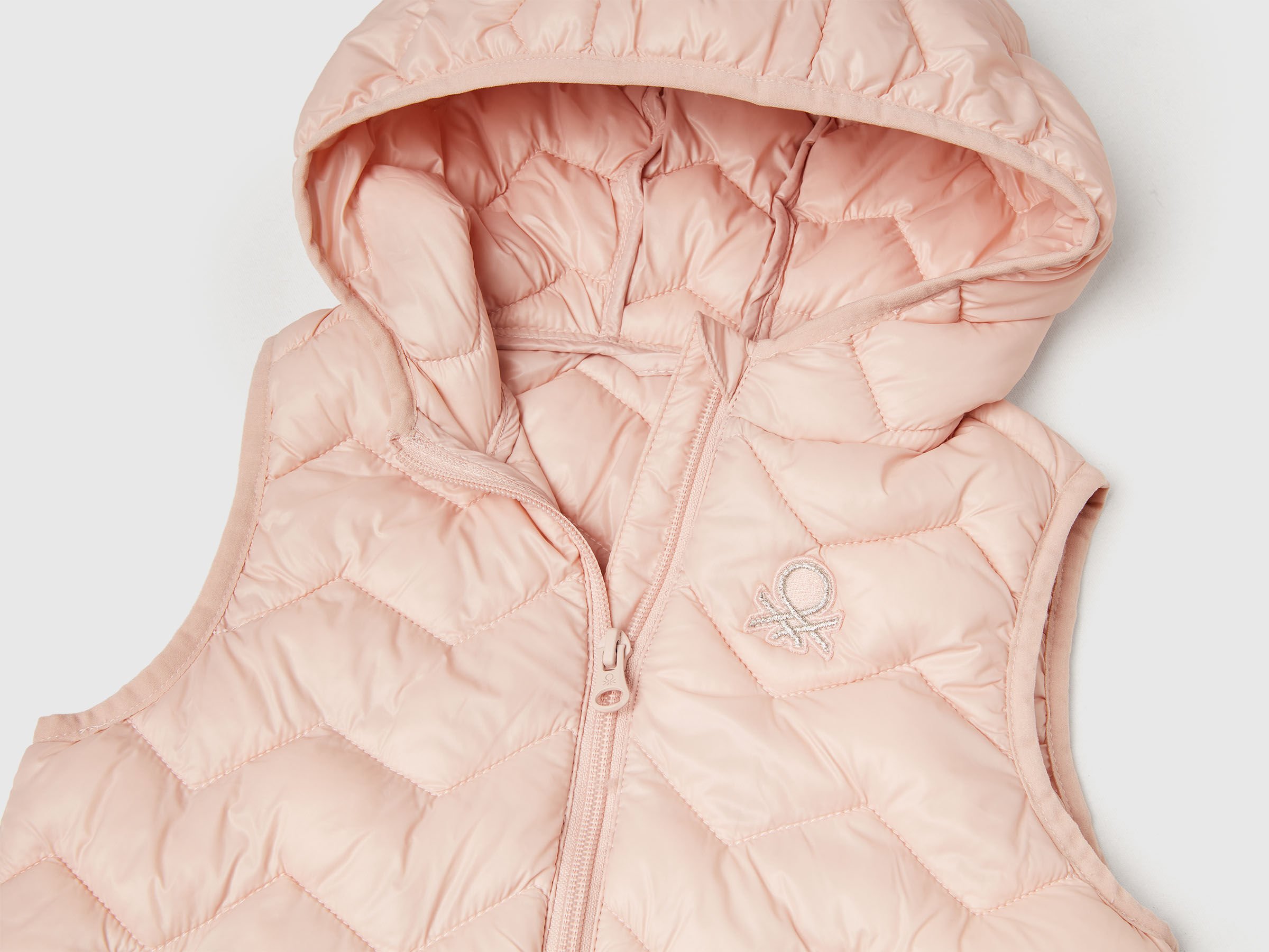 Gilet rembourré avec capuche – Image 3