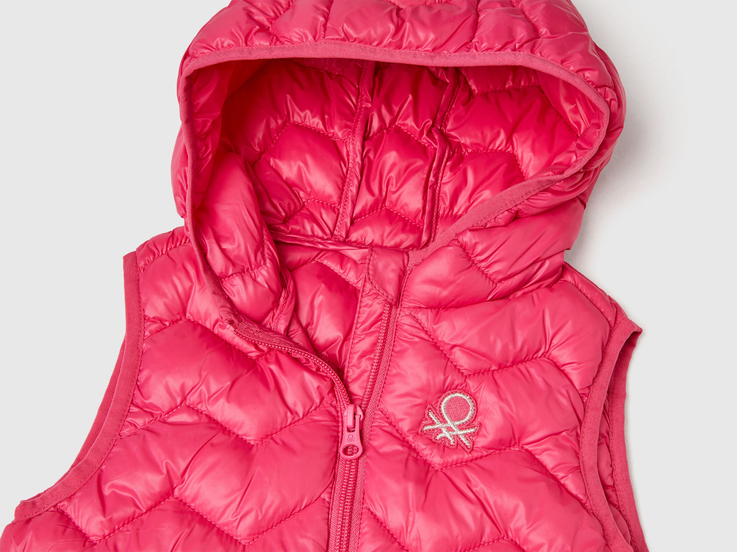 Gilet rembourré avec capuche – Image 3