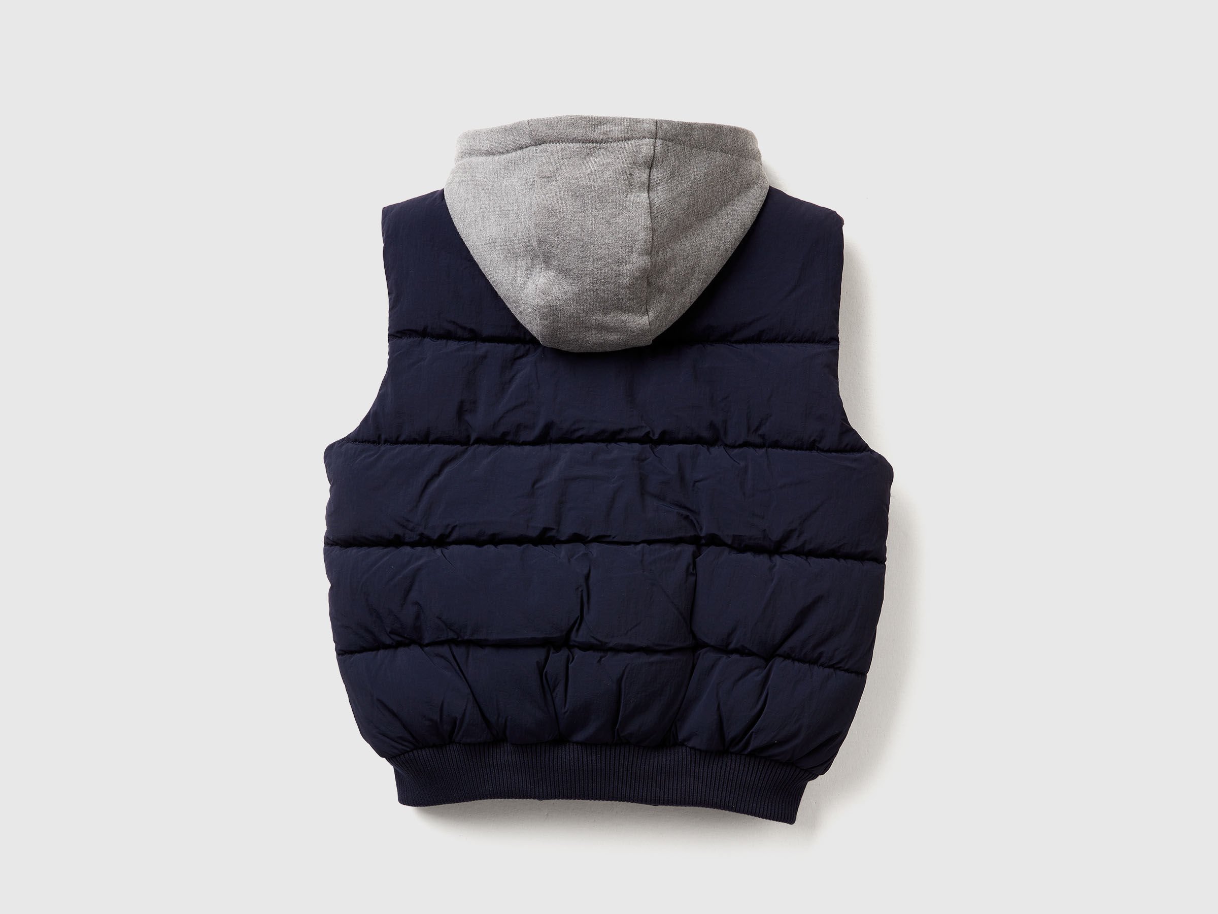 Gilet rembourré avec capuche amovible – Image 2