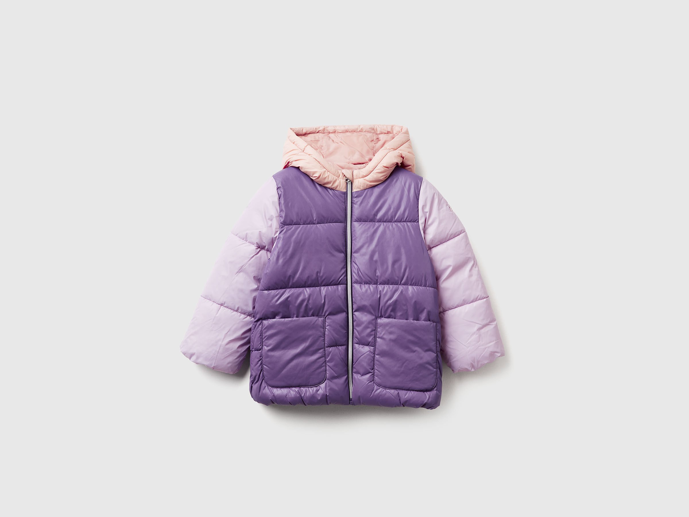 Veste en nylon avec capuche Veste en nylon avec capuche