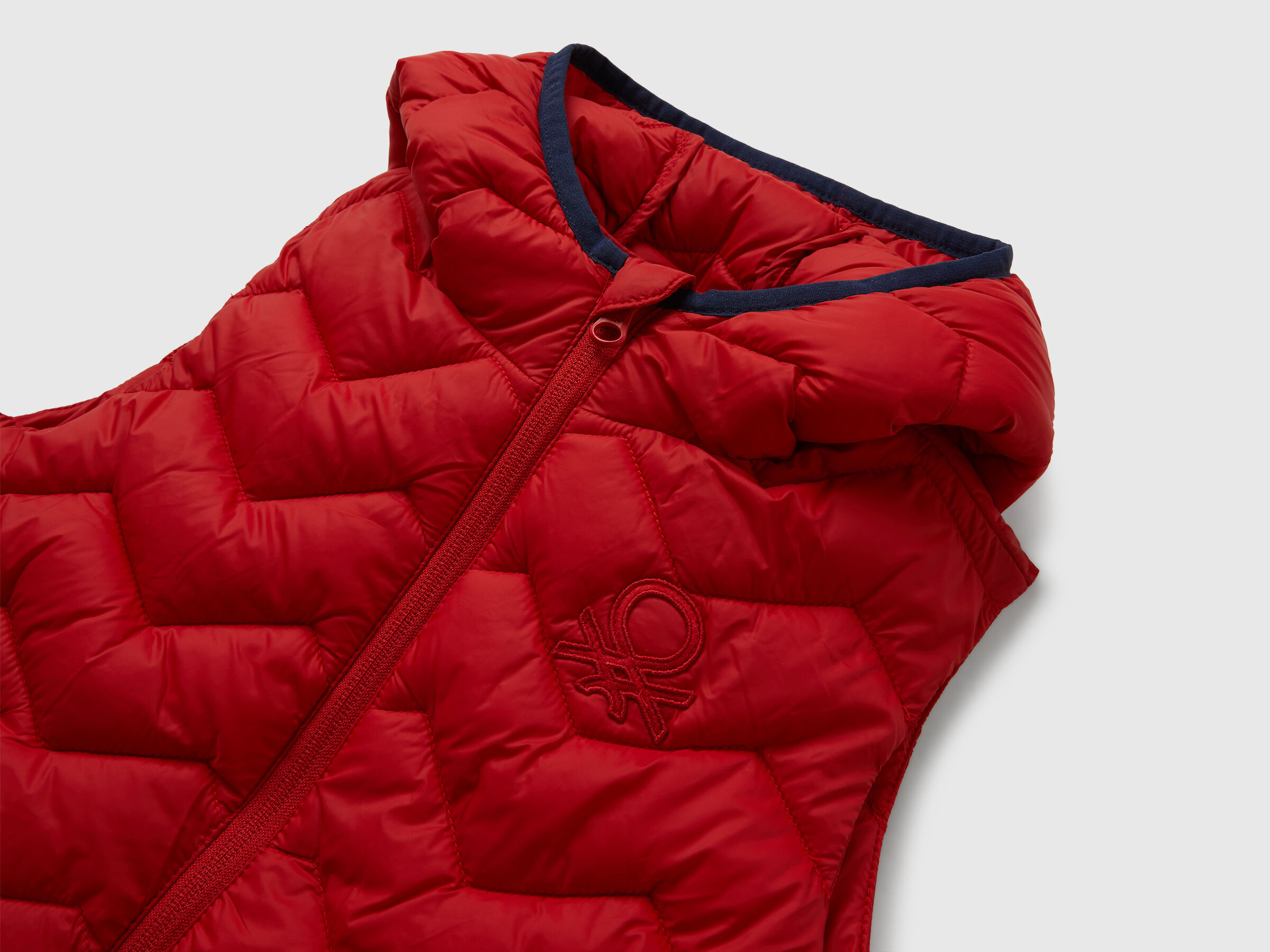 Gilet rembourré avec capuche – Image 3