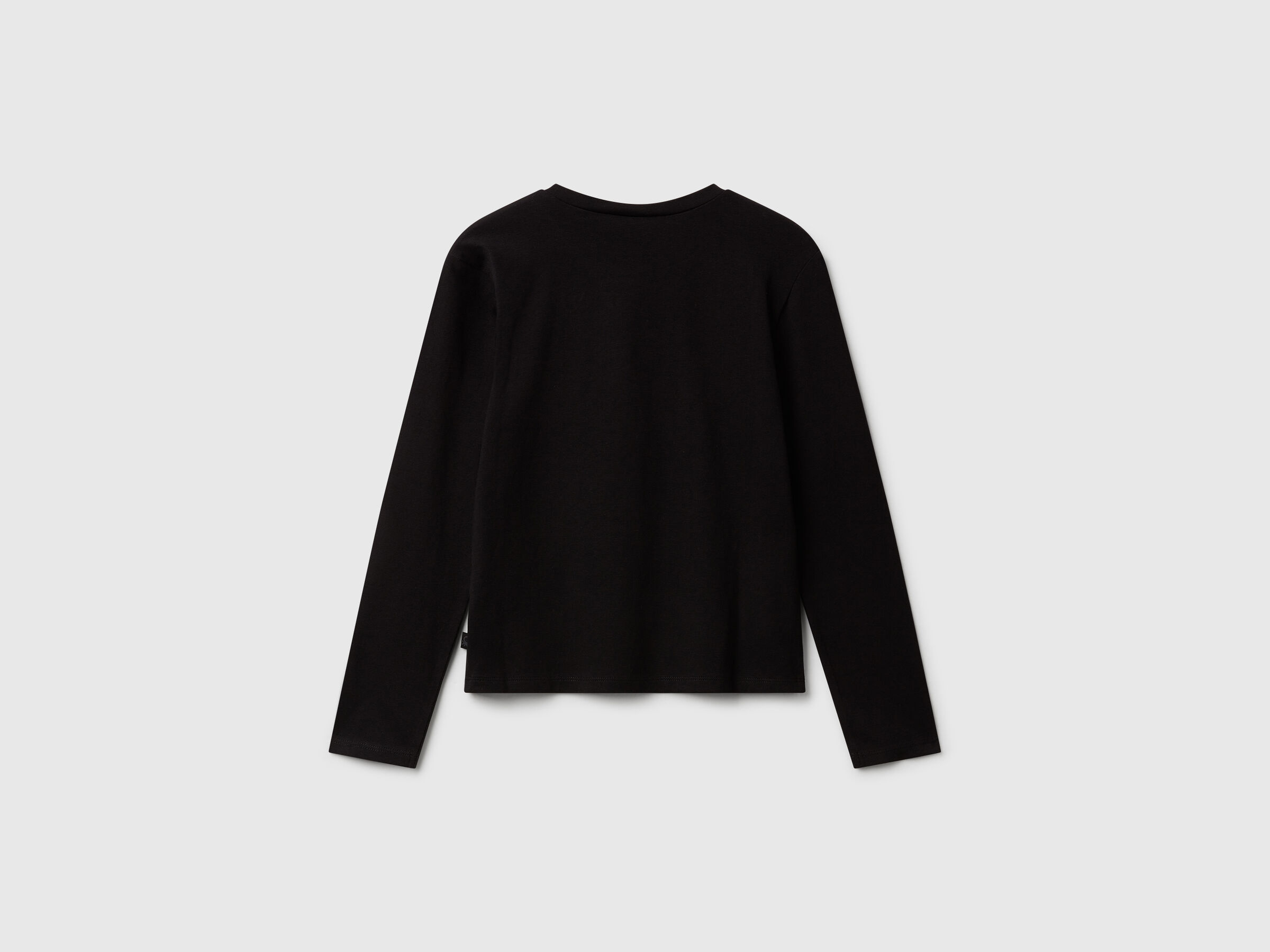 T-shirt avec des papillons découpés – Image 2