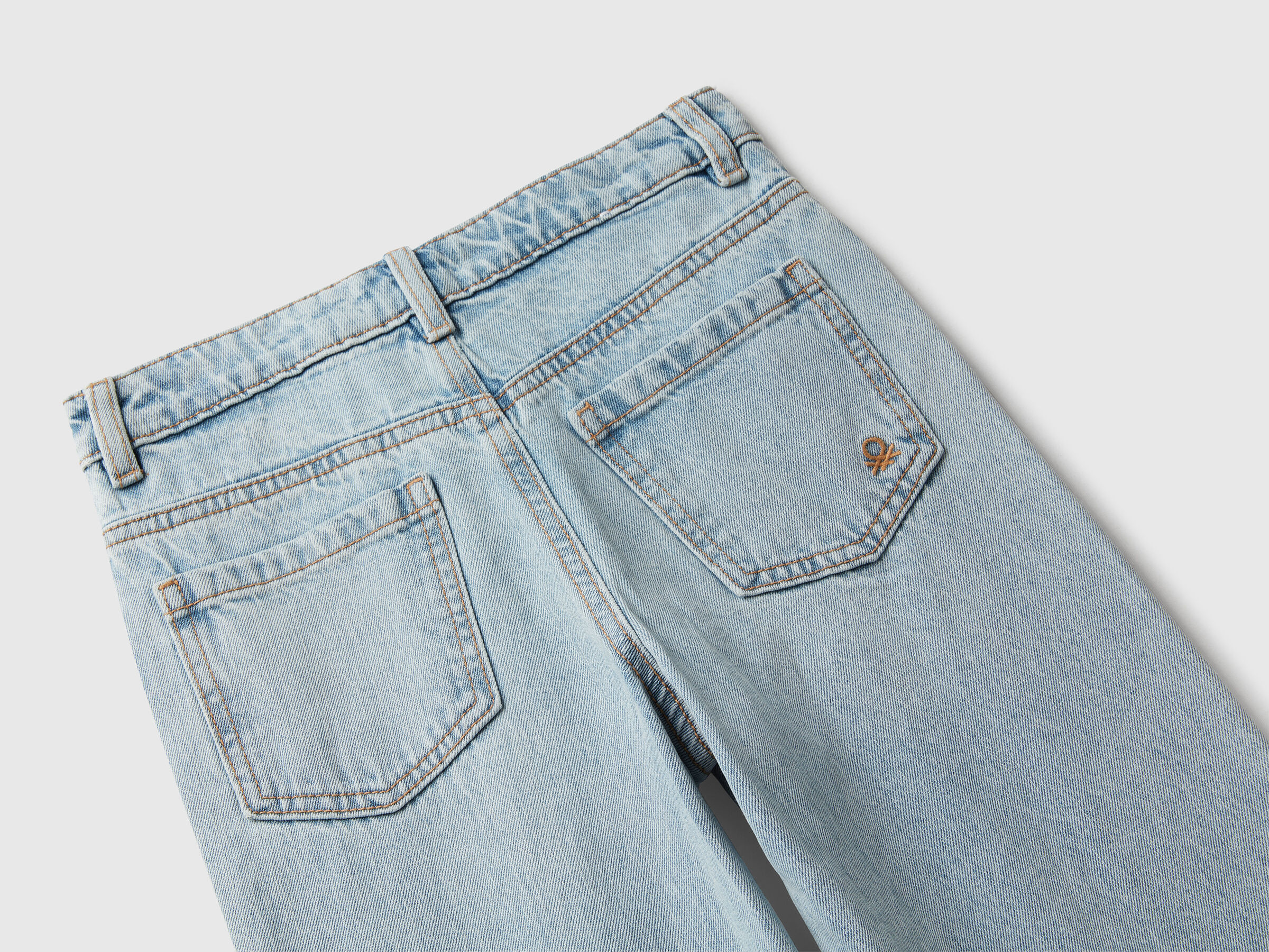 Jean droit avec revers – Image 3