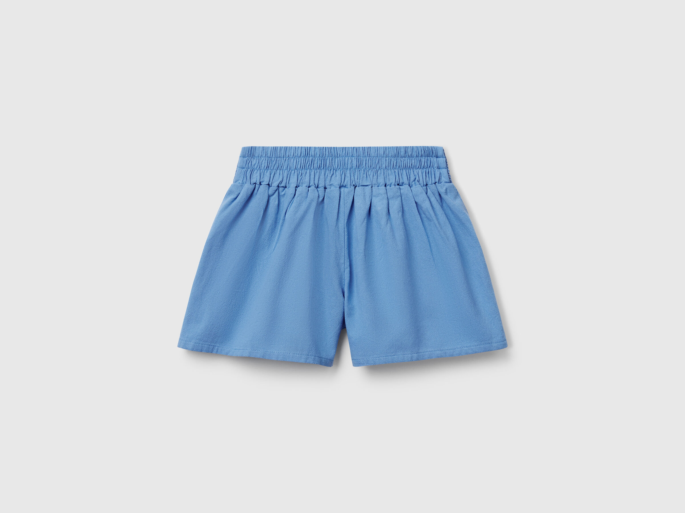 Pantalon court à fleurs en macramé – Image 2