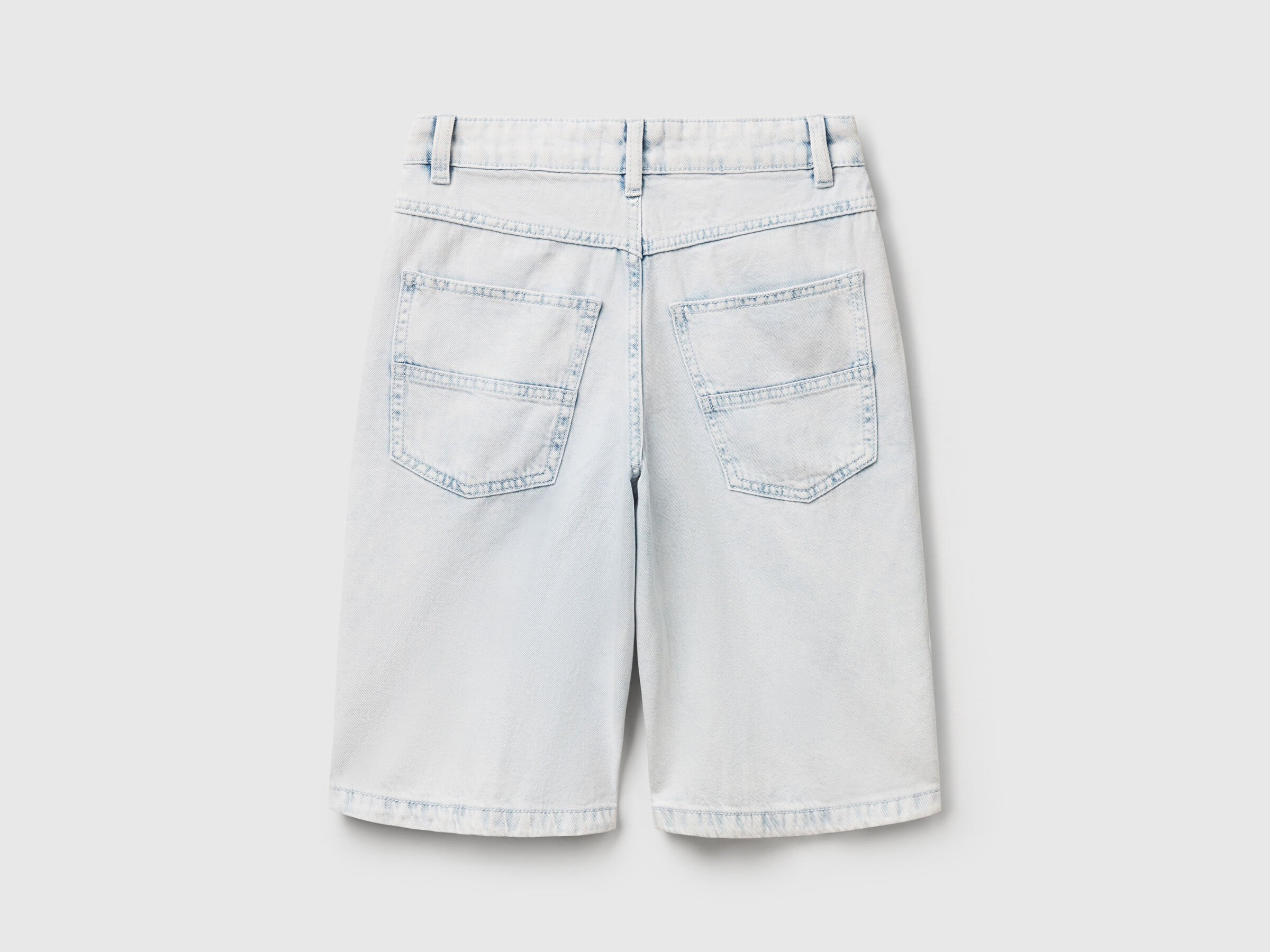 Pantalon court en jean – Image 2