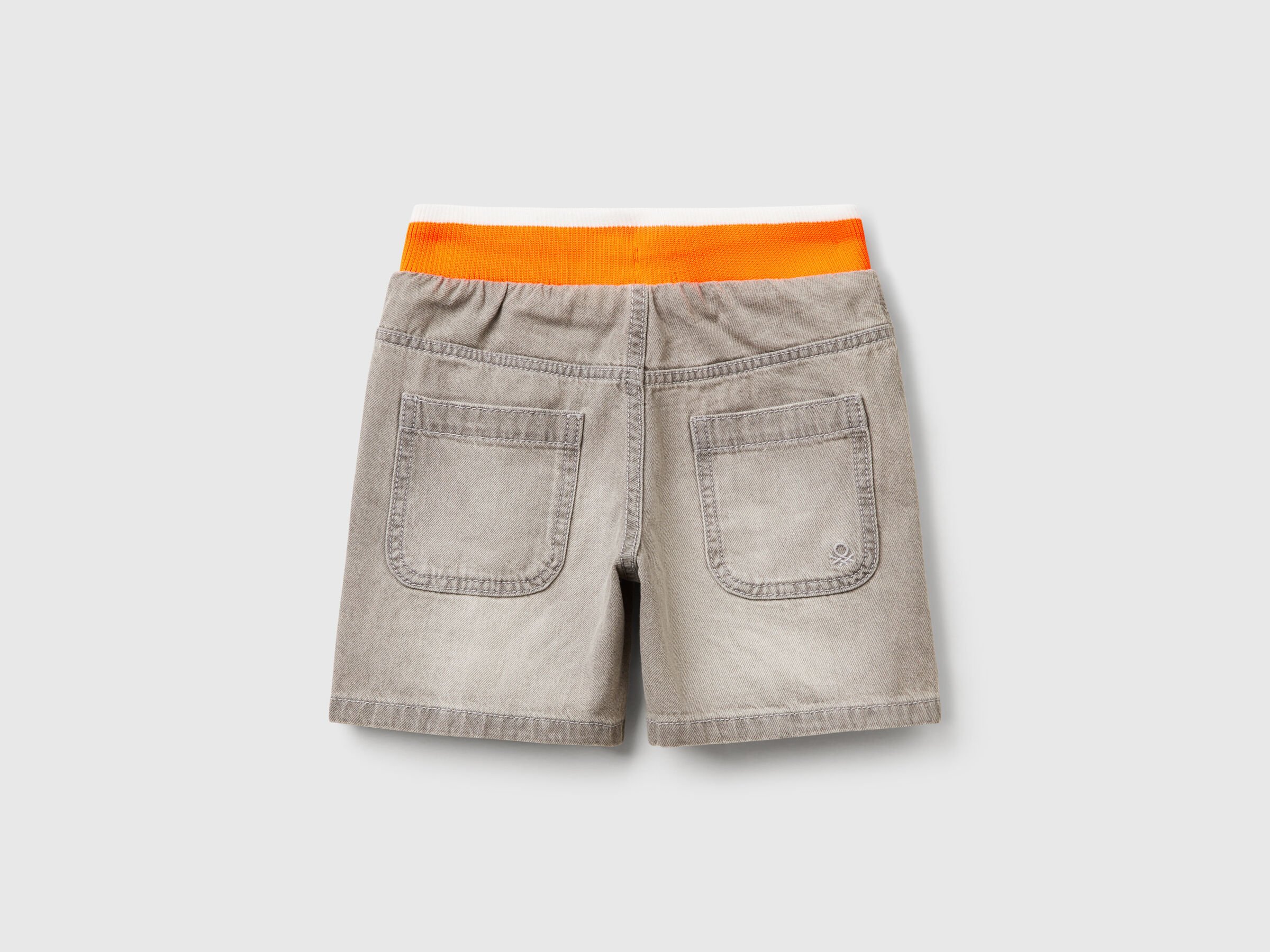 Pantalon court droit en jean – Image 2
