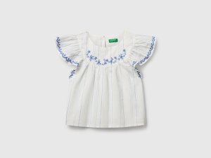 Blouse avec broderie florale Blouse avec broderie florale