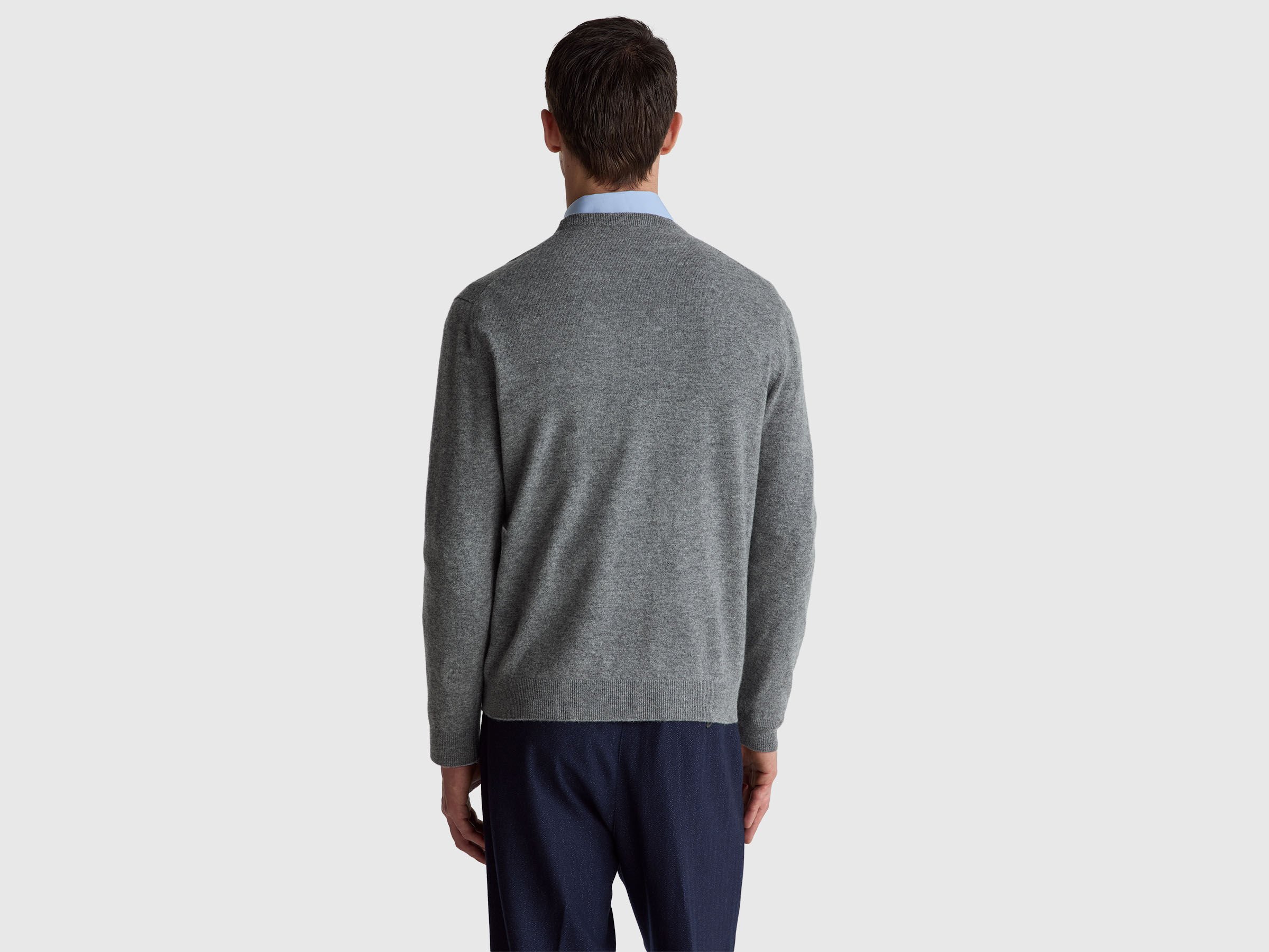 Pull gris foncé en pure laine mérinos – Image 2