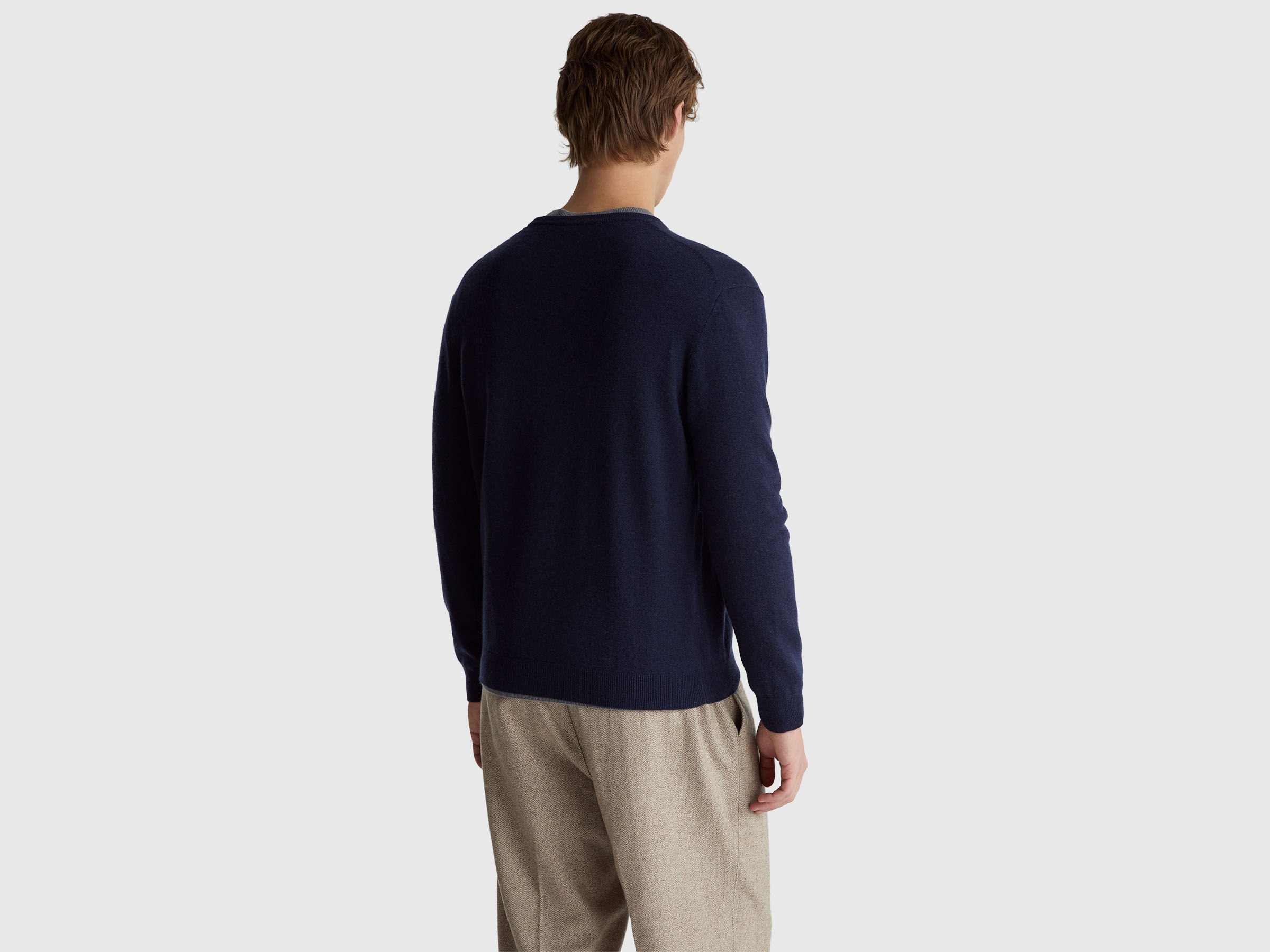 Pull bleu foncé col rond en pure laine Mérinos – Image 2