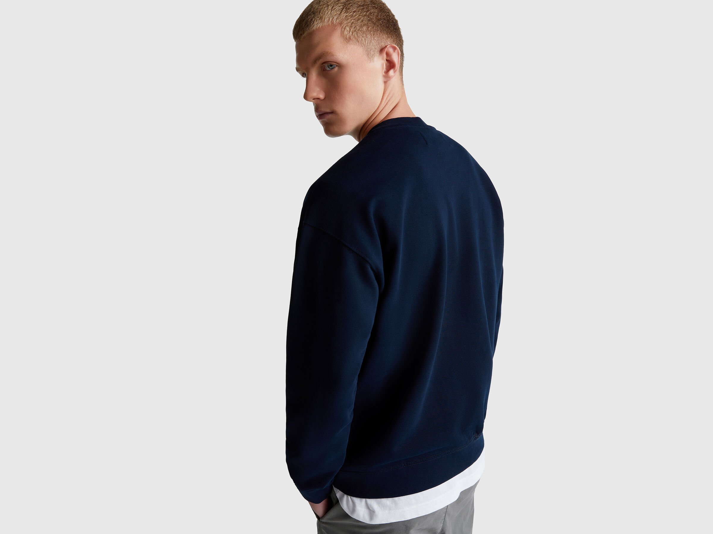Sweat-shirt avec patch logo – Image 2