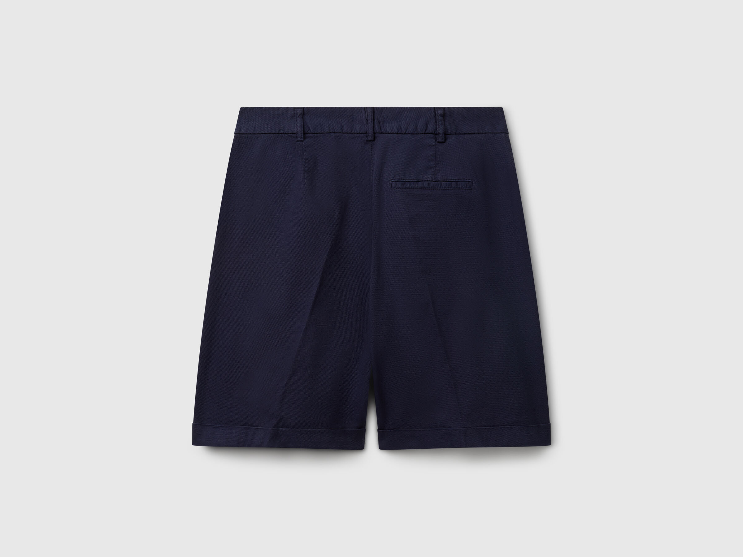 Bermuda avec revers en coton stretch – Image 2