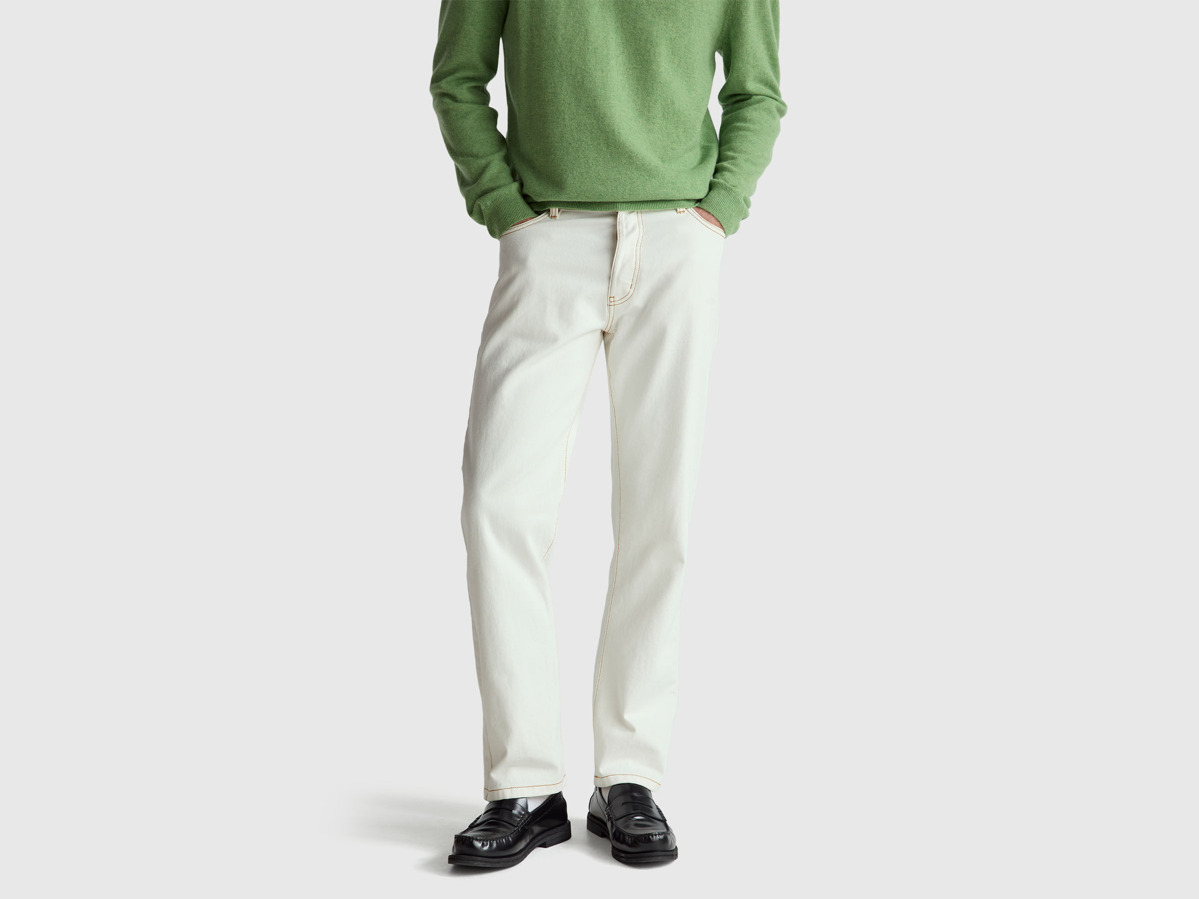 Pantalon cinq poches coupe régulière Pantalon cinq poches coupe régulière