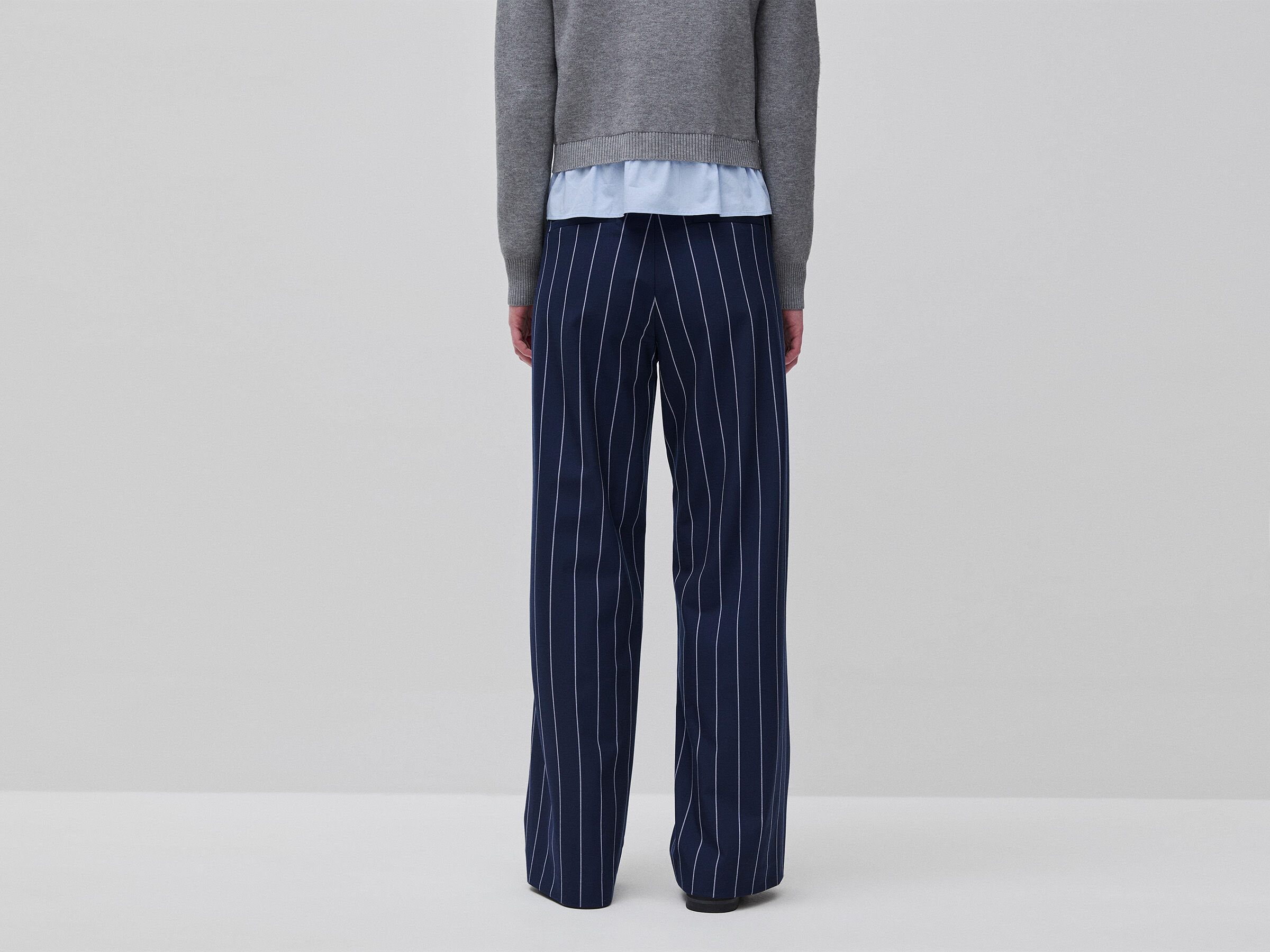 Pantalon à rayures fines à jambes larges – Image 2