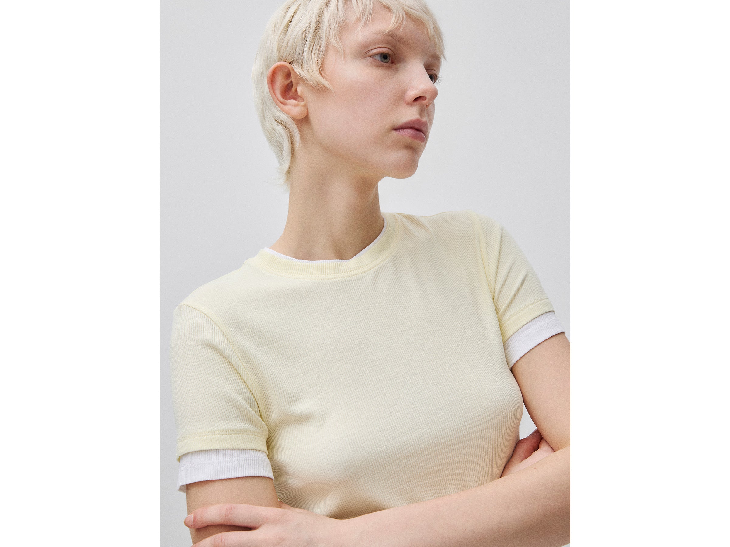T-shirt côtelé coupe ajustée – Image 4